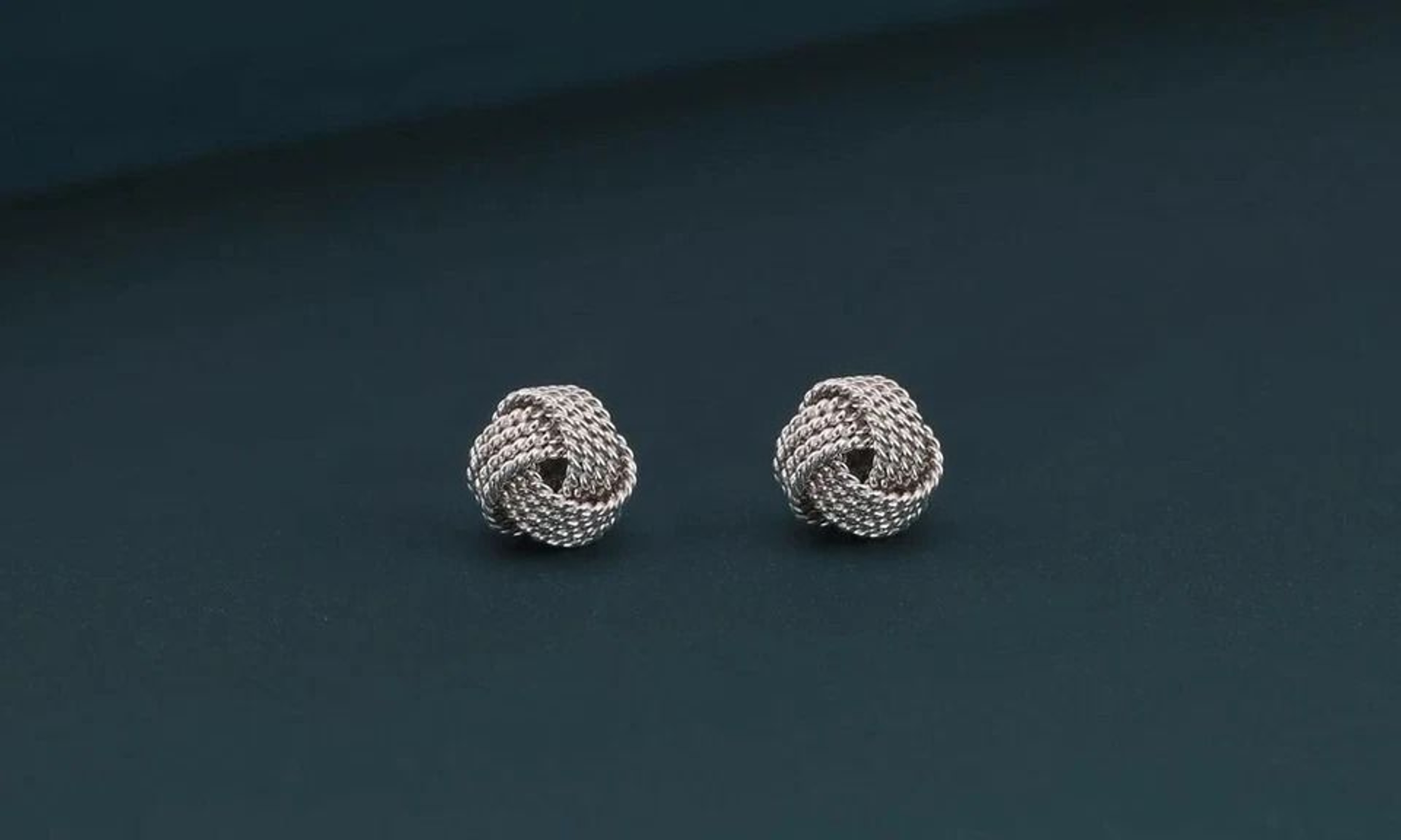 Sterling Silver Love Knot Diamond Cut Stud Earrings For Women AntiTarnish Jewelry Ideal Gift For We 2