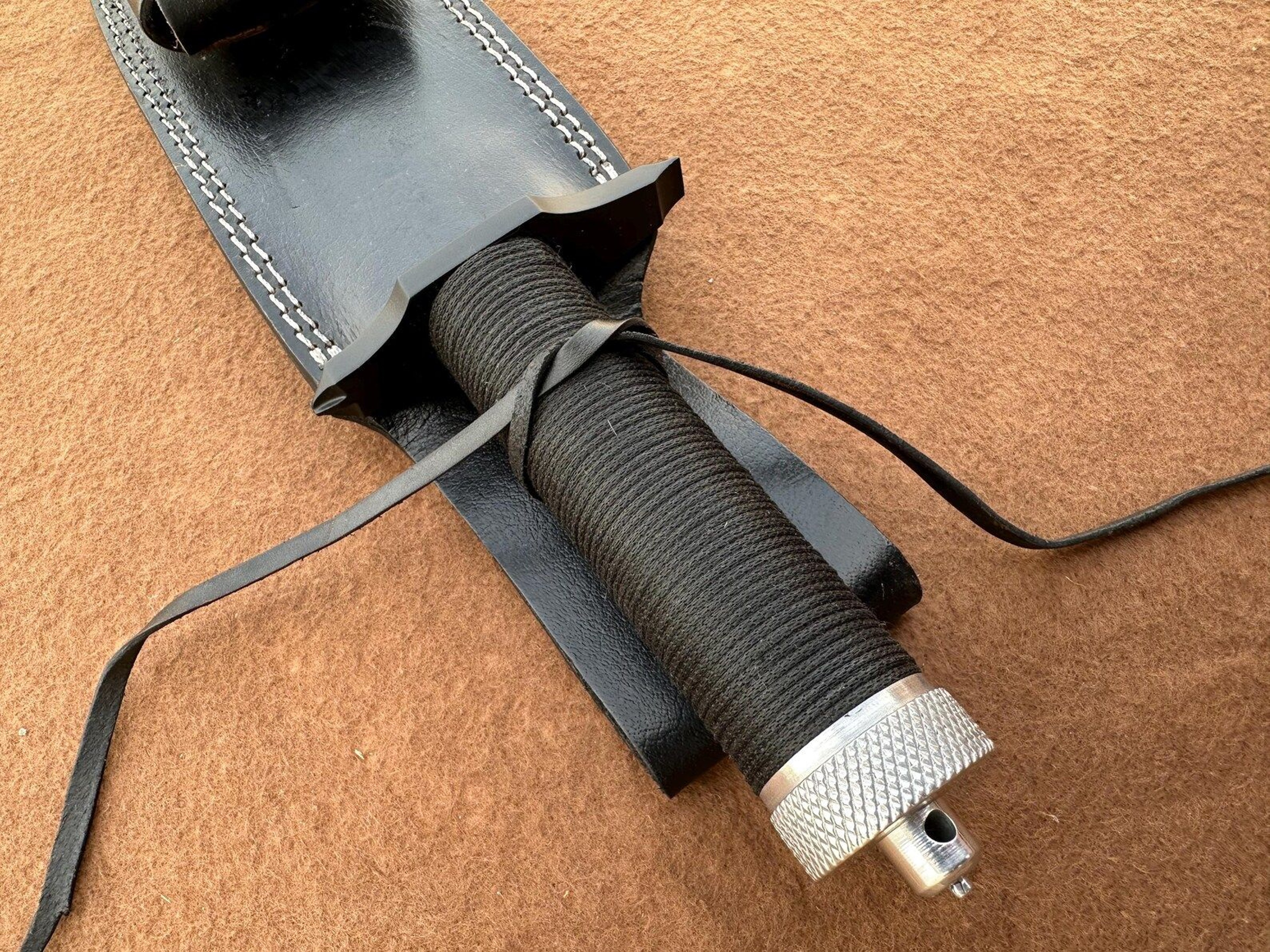 D2 Steel Outdoor Knife With Nylon Cord Grip And Leather Sheath 3