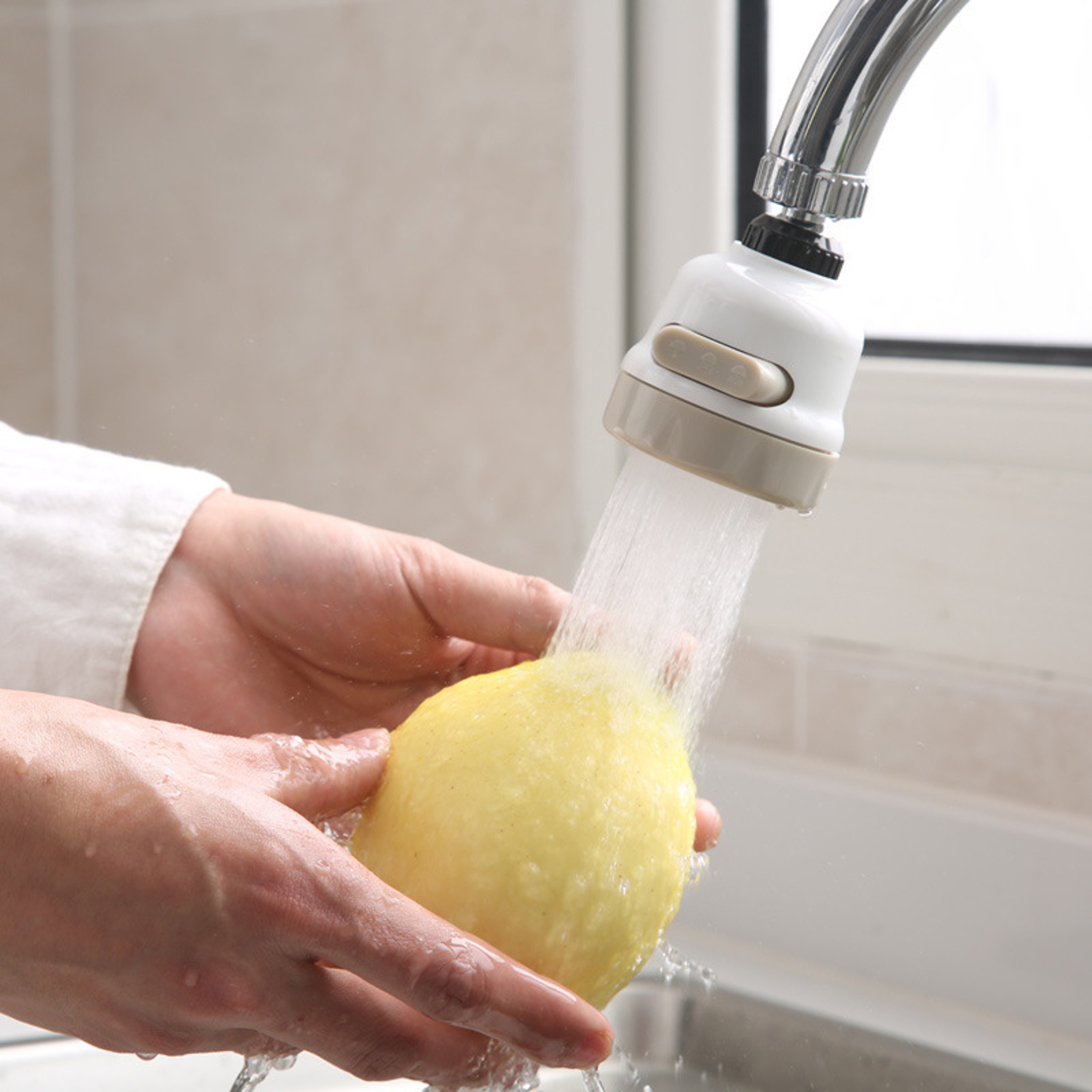 Flexible Faucet Aerator With Spray Modes Rotatable Faucet Aerator For Kitchen Sink 4