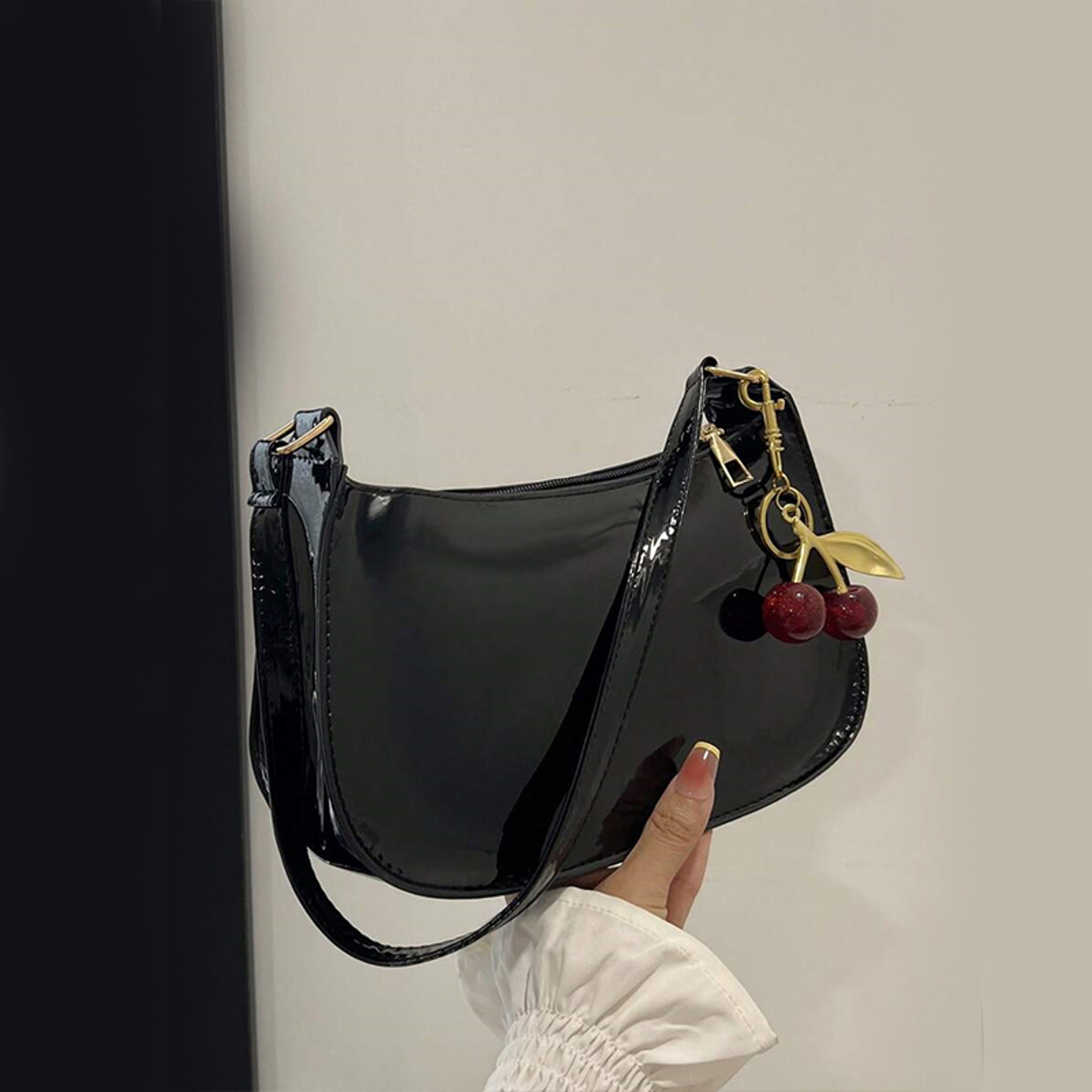 Cherry Charm Leather Handbag for Women Stylish Shoulder Bag for Everyday Commuting – view 2