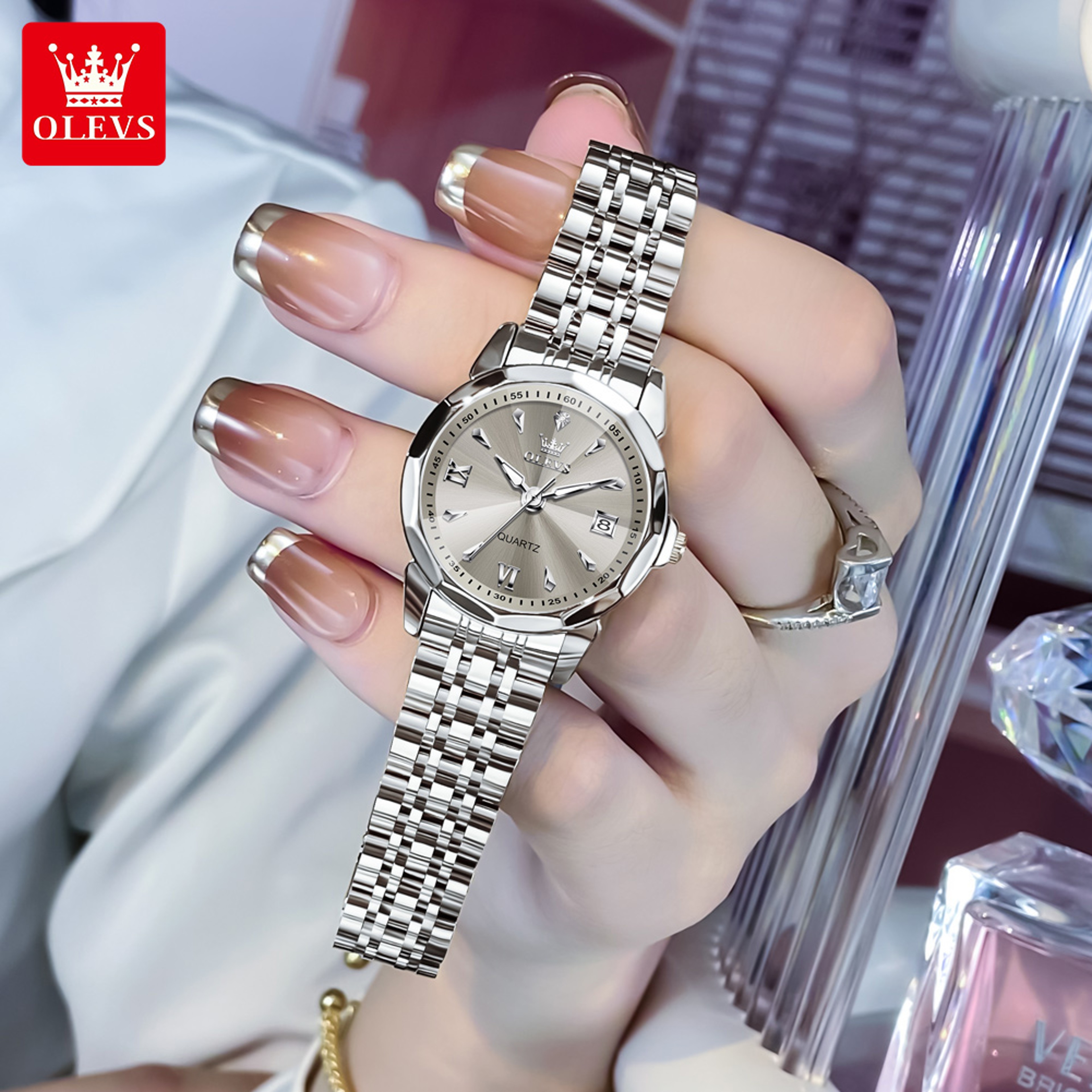 Women's Elegant Quartz Watch with Stainless Steel Band and Luminous Display – view 4