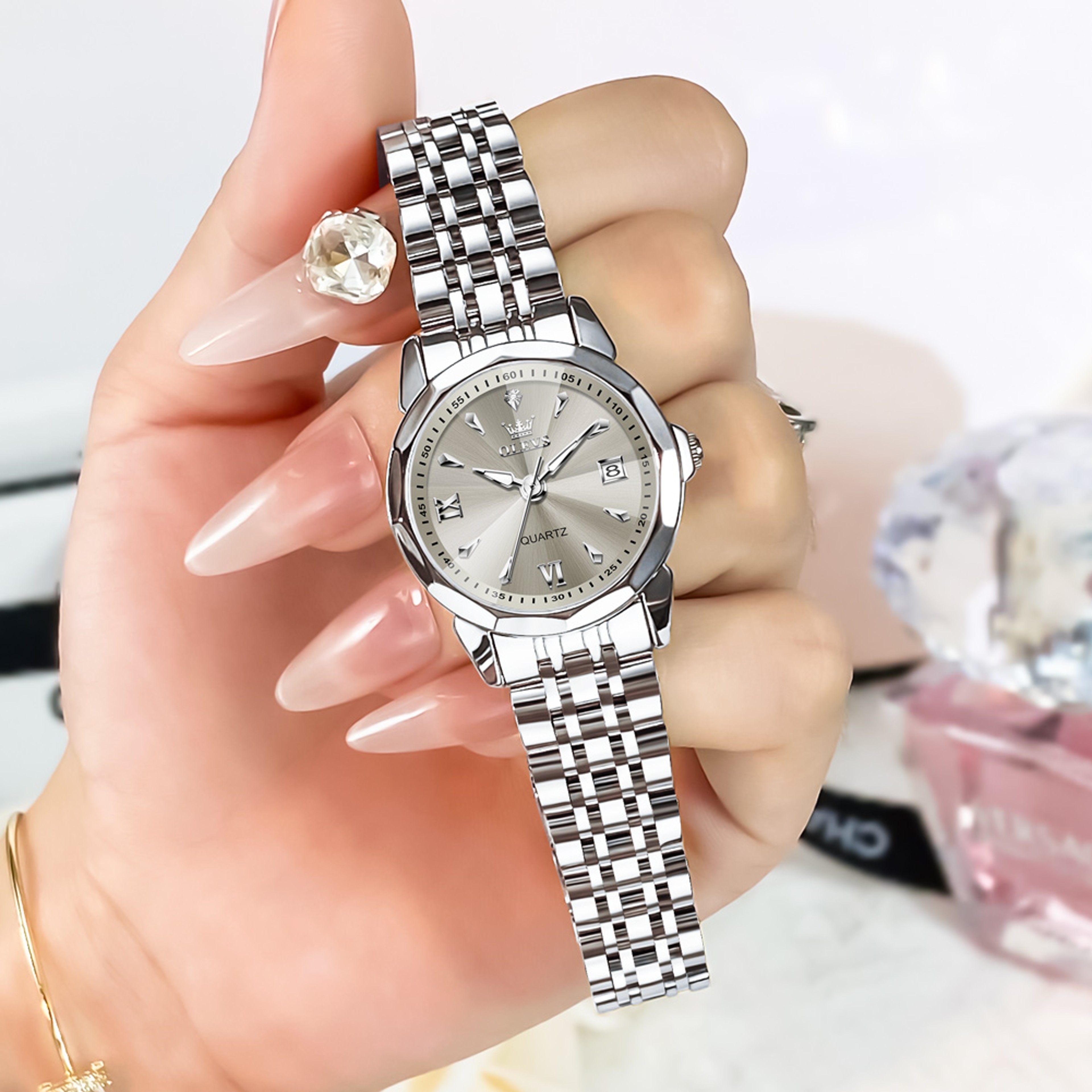 Women's Elegant Quartz Watch with Stainless Steel Band and Luminous Display – view 10