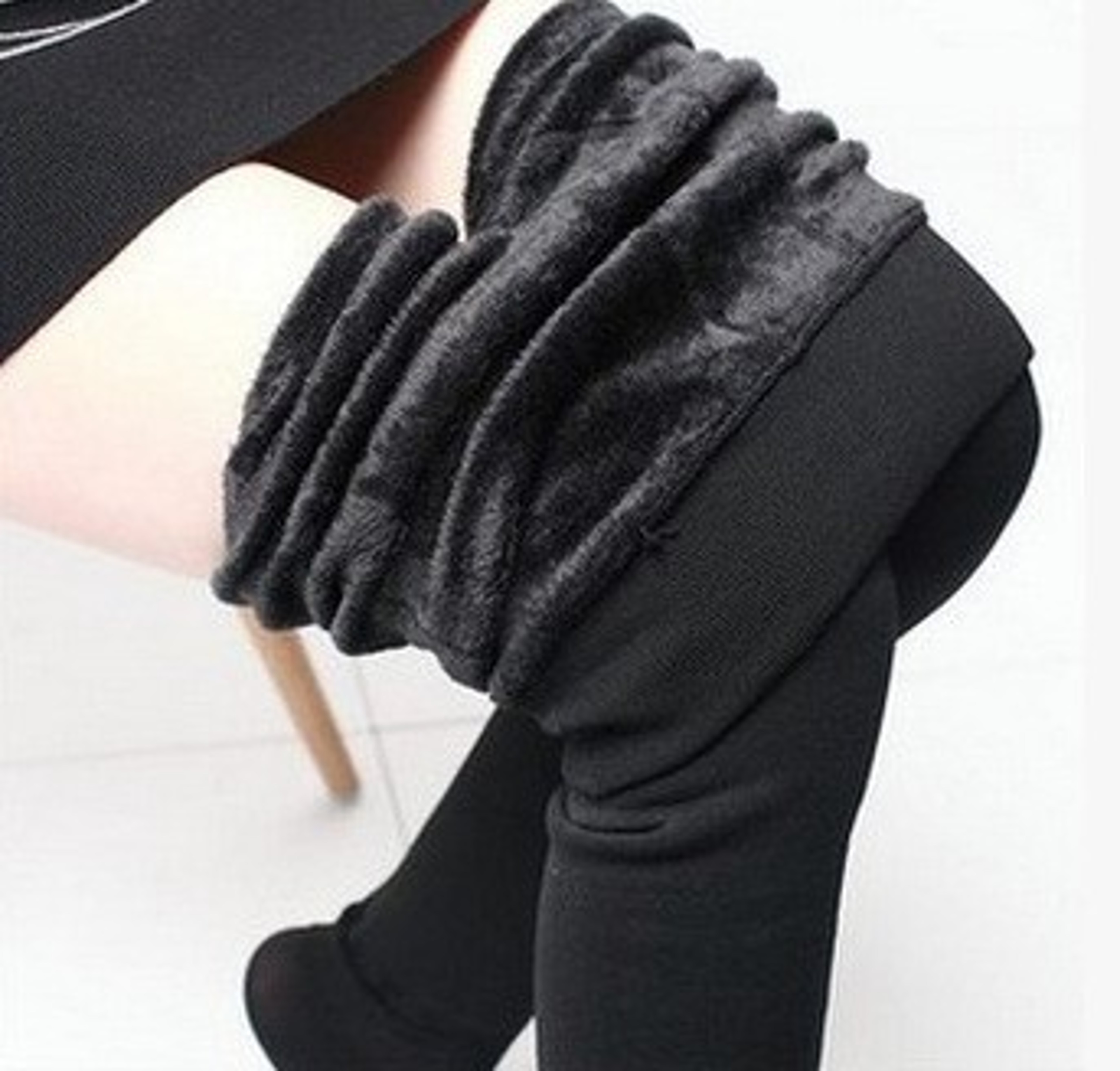 Women's Thick Fleece Leggings with Mid-Rise Elastic Waist for Cold Weather – view 9