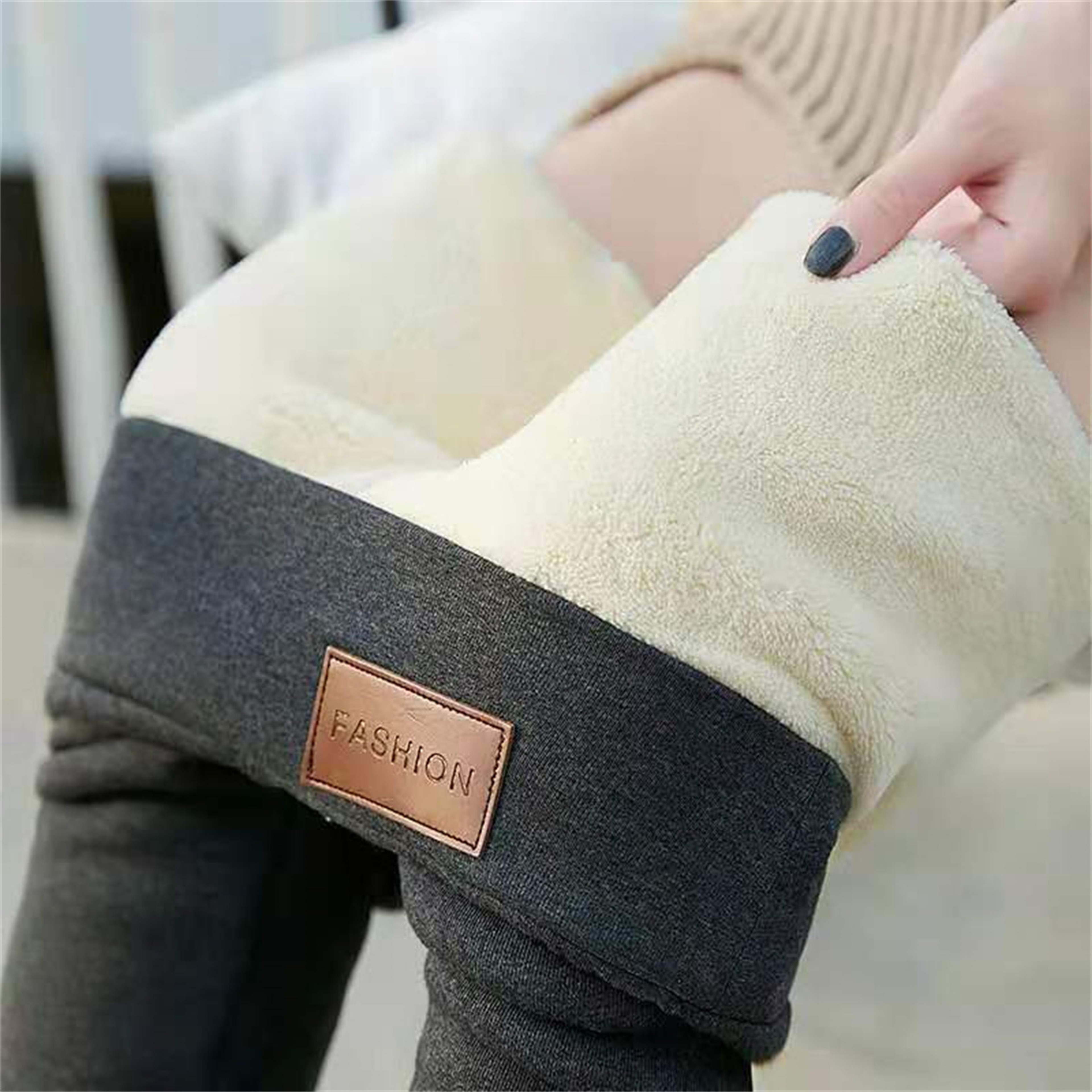 Women's Winter Fleece-Lined Leggings High-Waisted Stretchy Thermal Pants with Pockets – view 14