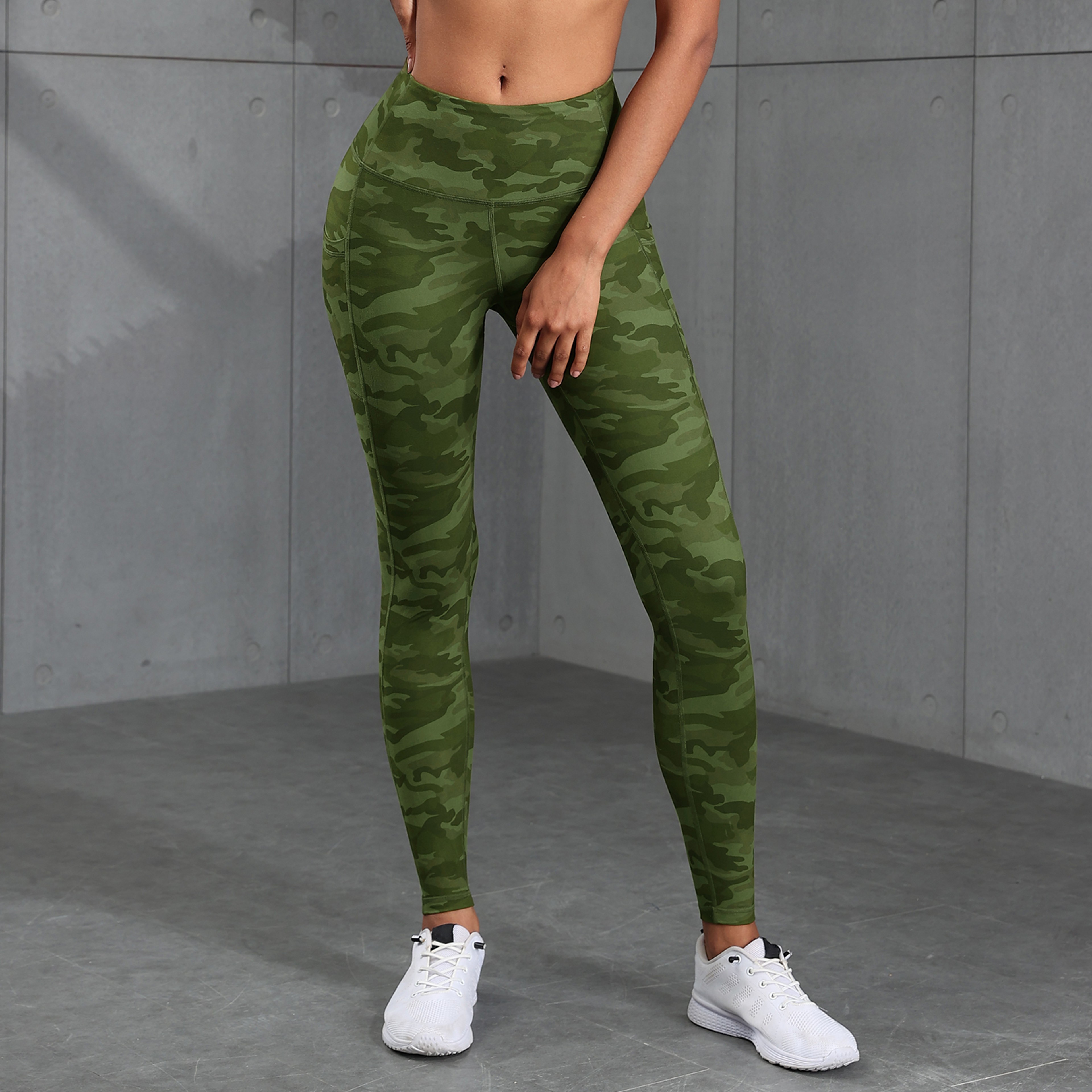 Women's High Waist Camouflage Print Leggings with Pockets for Workouts – view 3