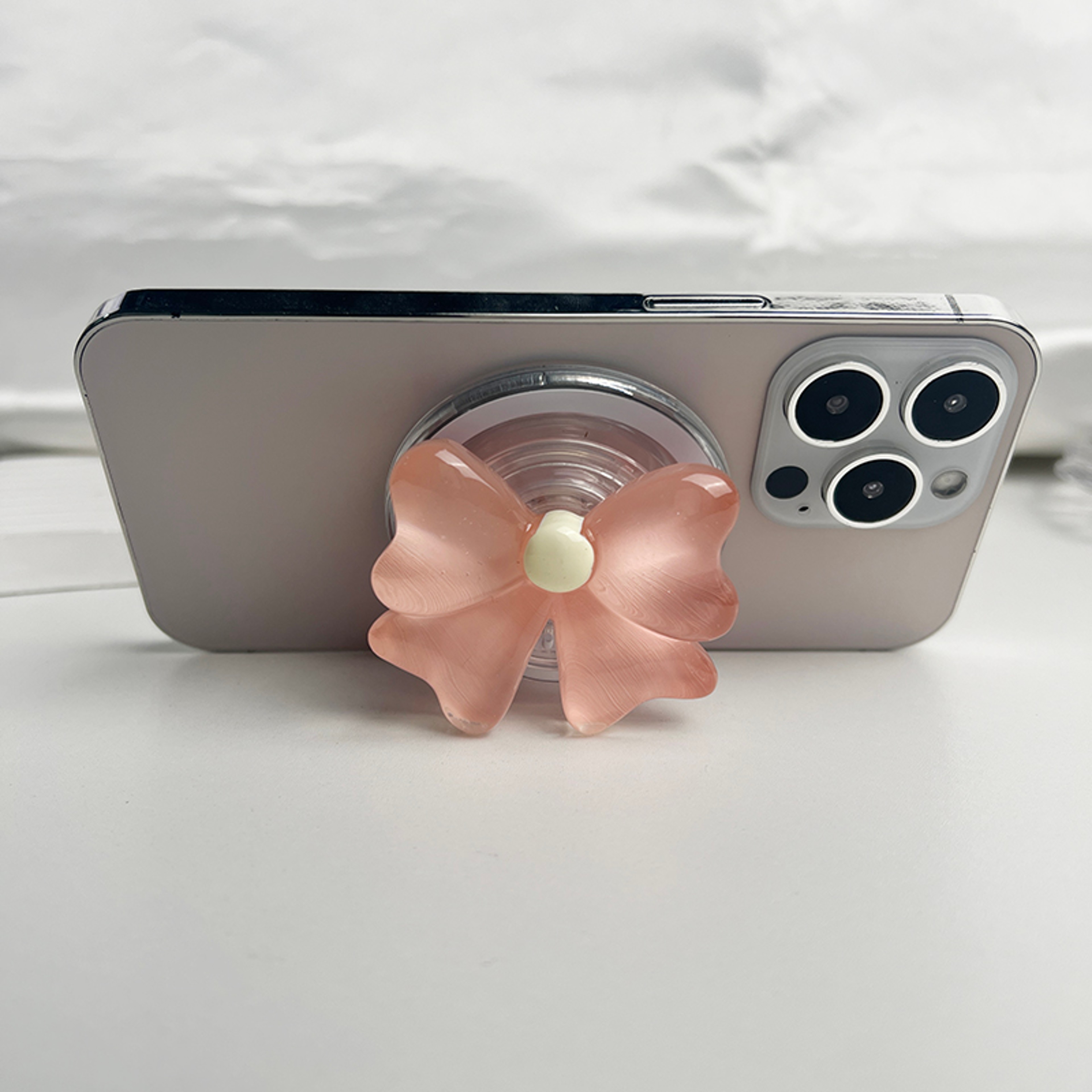 Cute Bow Magnetic Folding Phone Holder Socket Grip for MagSafe iPhone Mac Samsung Safe Ring Finger Expanding Stand – view 2
