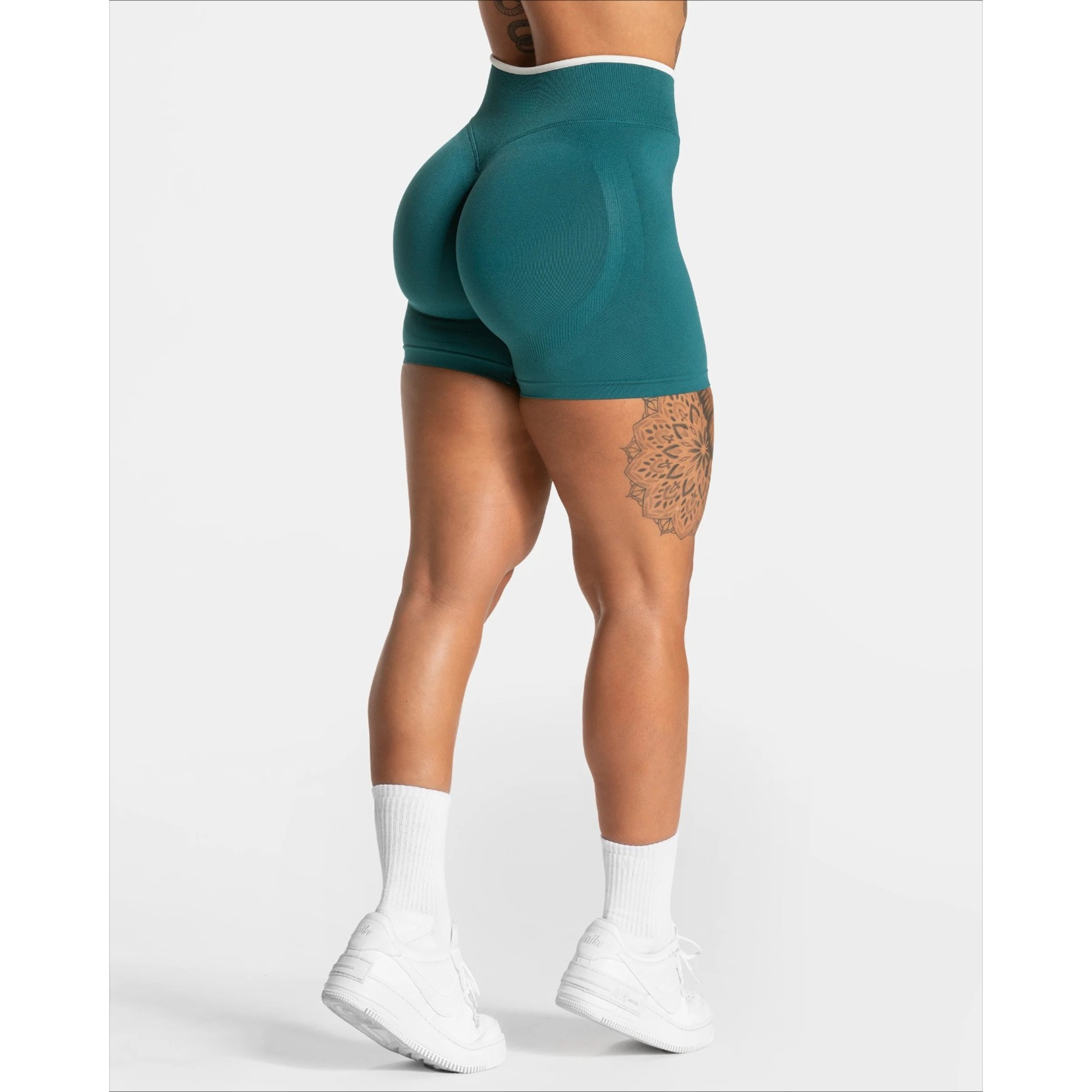 High Waist Sculpting Yoga Shorts Womens Seamless Workout Shorts For Running Gym Hip Lifting Solid W 2