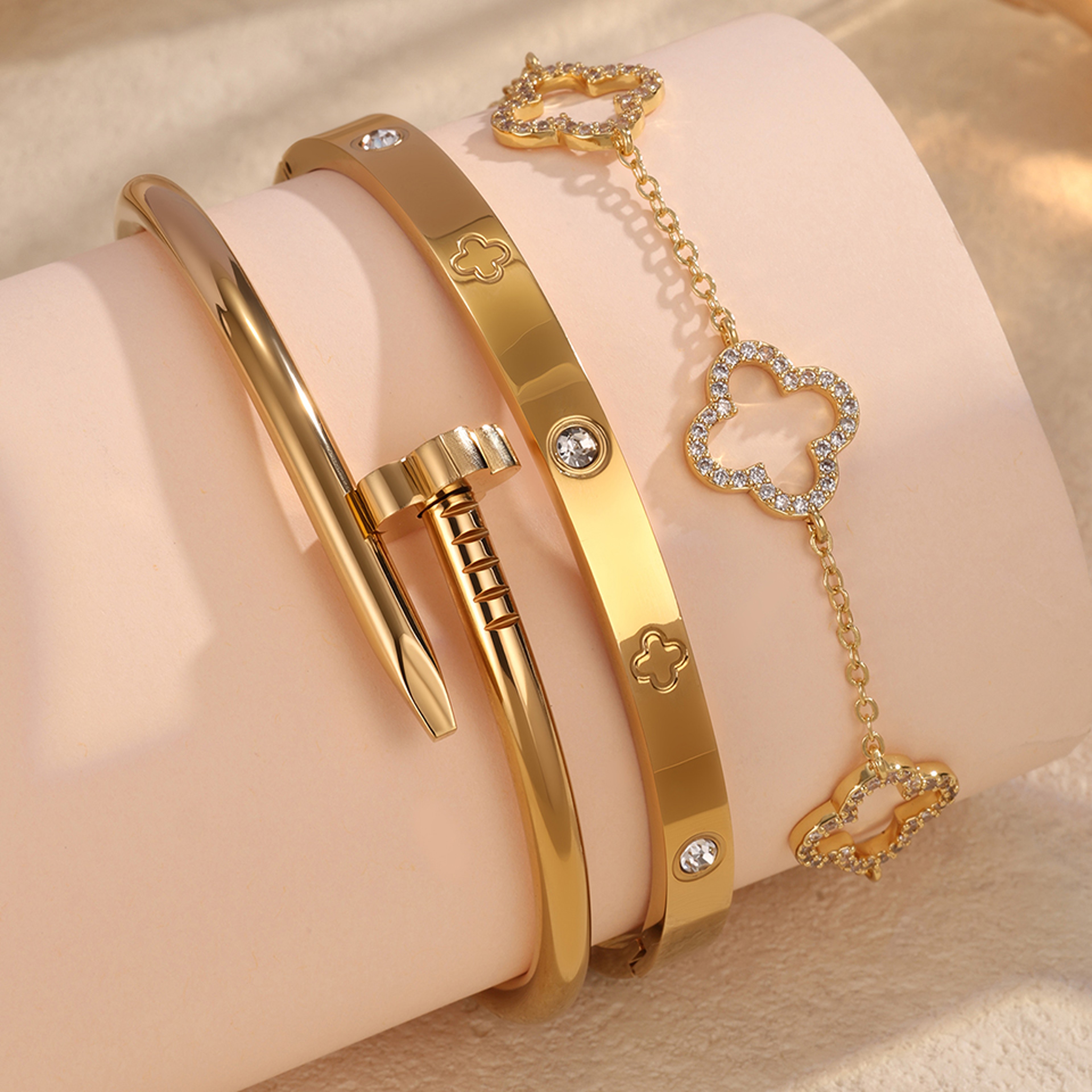 Lucky Four Leaf Clover Bracelet Gold Plated Stainless Steel Bracelet With Sparkling Zircon 1