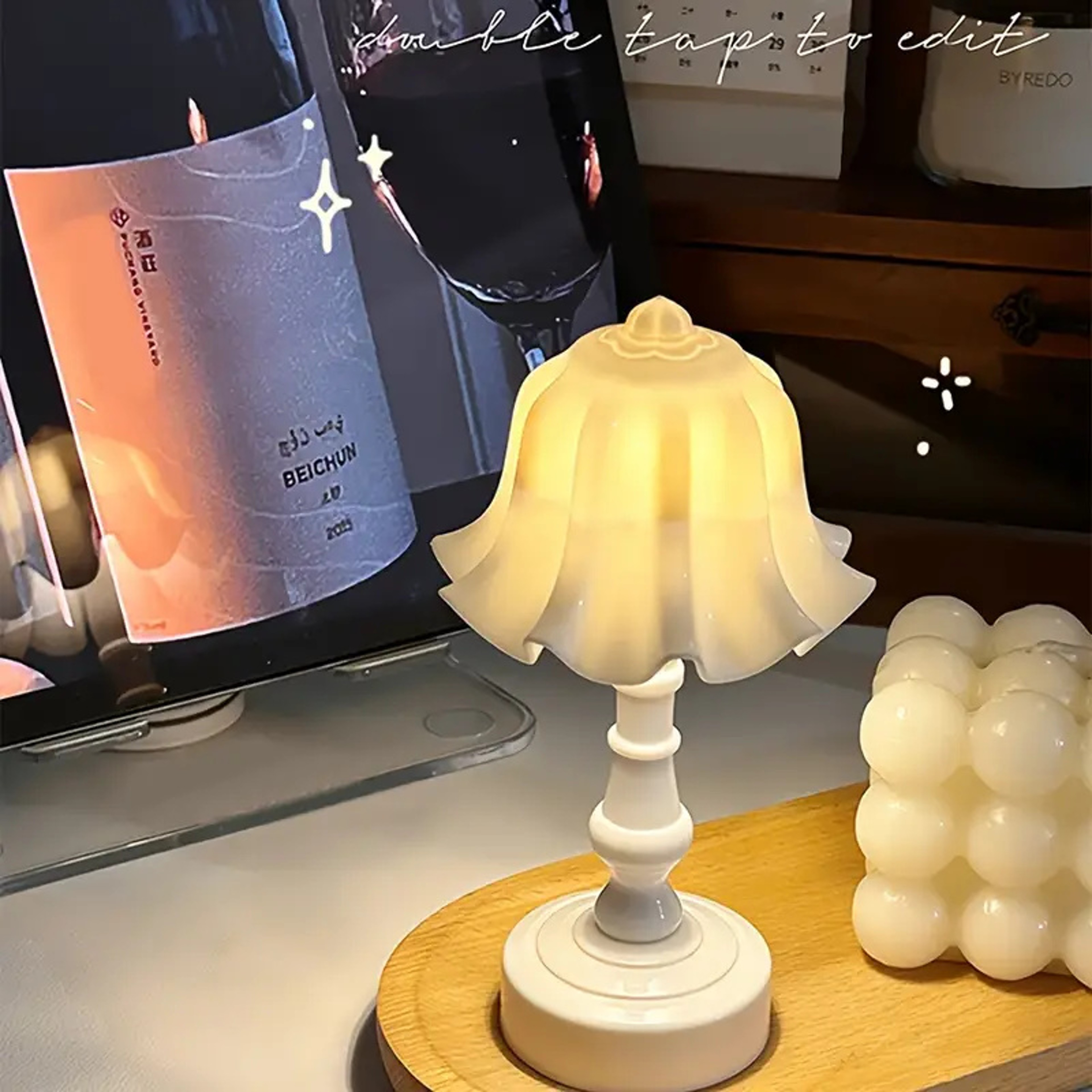 Pleated Shell Flower LED Table Lamp Battery Powered Modern Night Light For Bedroom Desk Dining Room 3