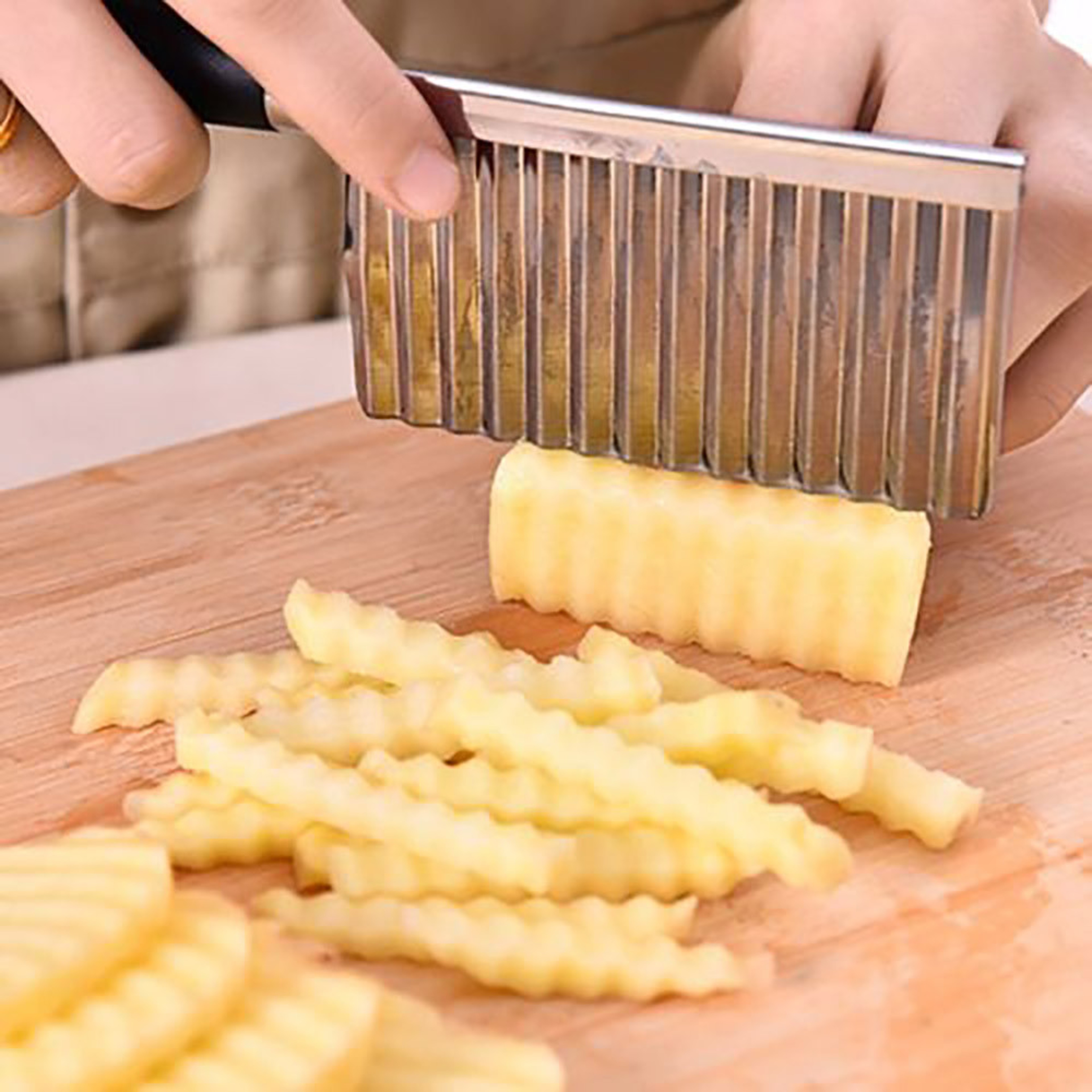 Stainless Steel Crinkle Cutter Wavy Potato Cutter And Vegetable Slicer For Fries 2