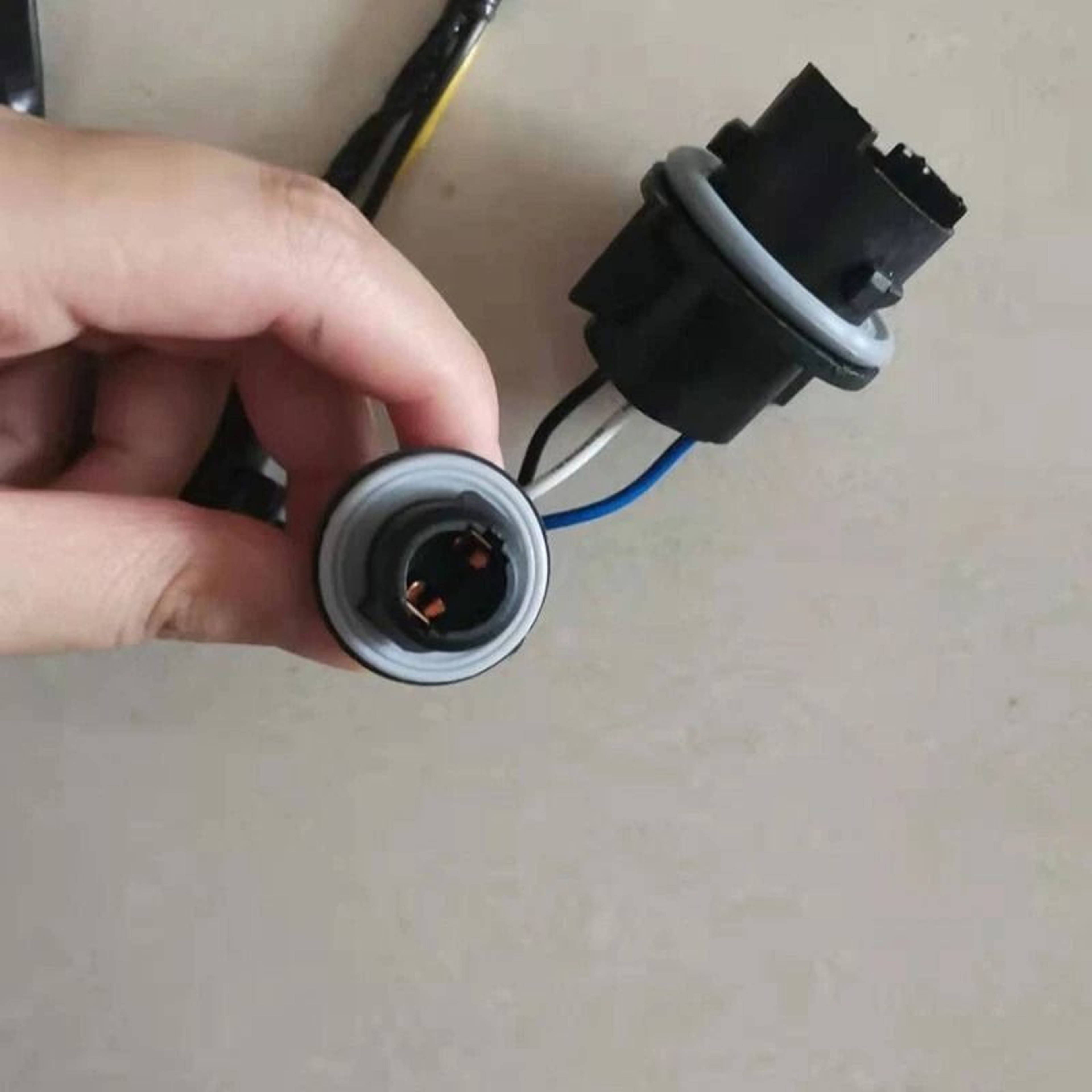 Chevrolet Malibu Headlight Harness Connector Front Lamp Socket 8