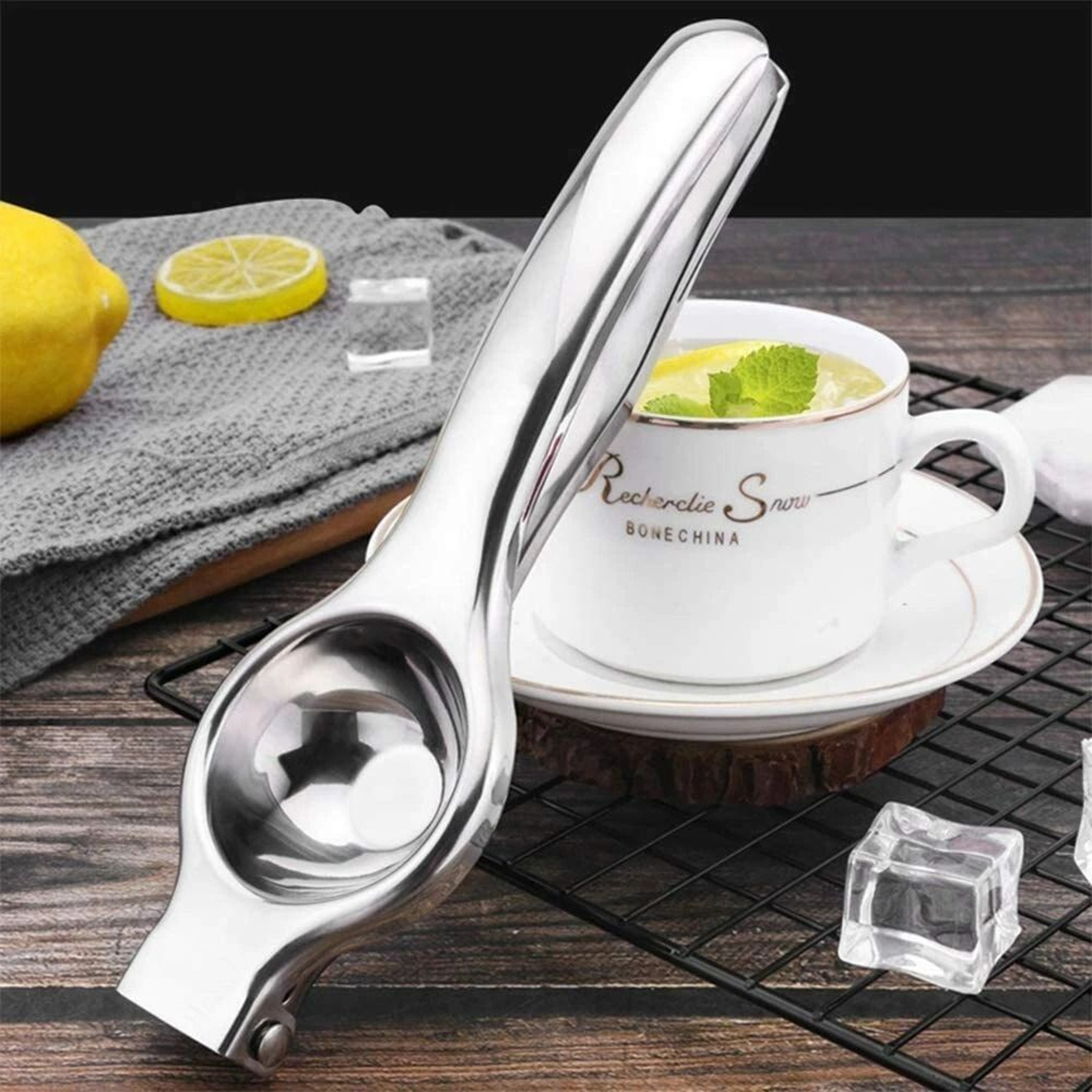Premium Stainless Steel Citrus Squeezer Manual Lemon Lime Juicer  Kitchen Juicer Tool 0