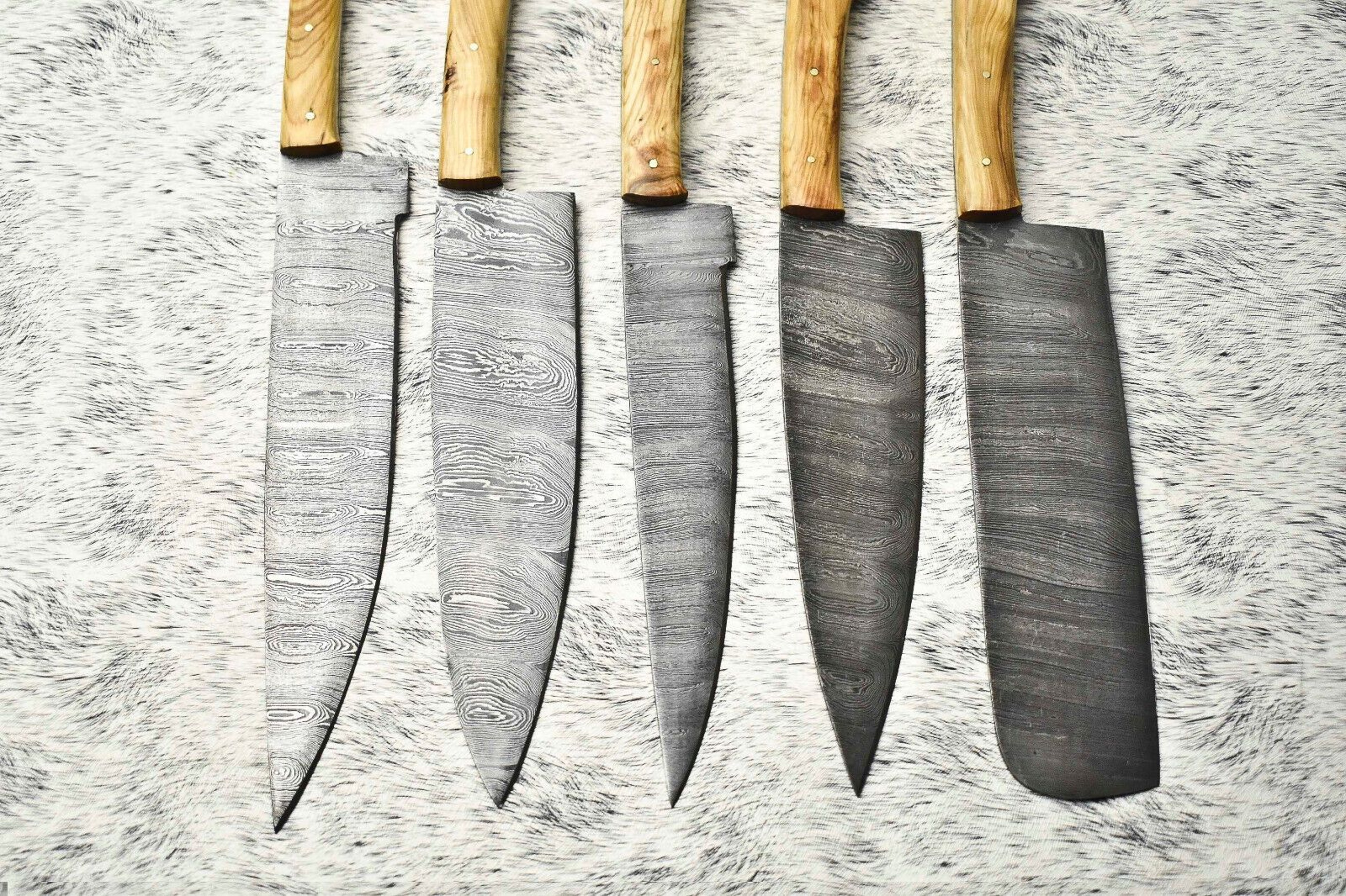Traditional Damascus Kitchen Knife Set  5 Full Tang Handmade Chef Knives 3