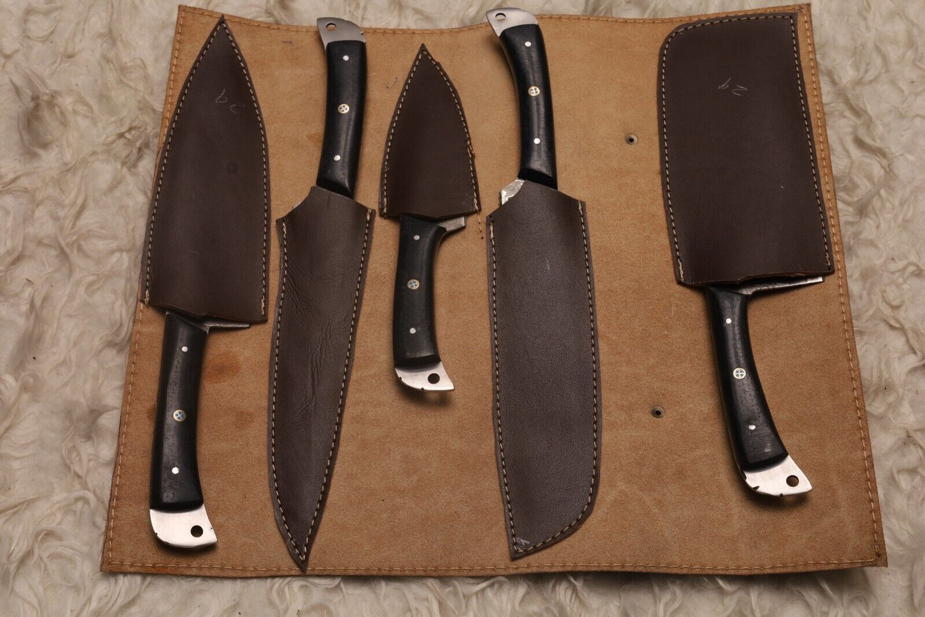 Hand Forged Damascus Steel Kitchen Knife Set  Professional 5 Piece Cutlery 2