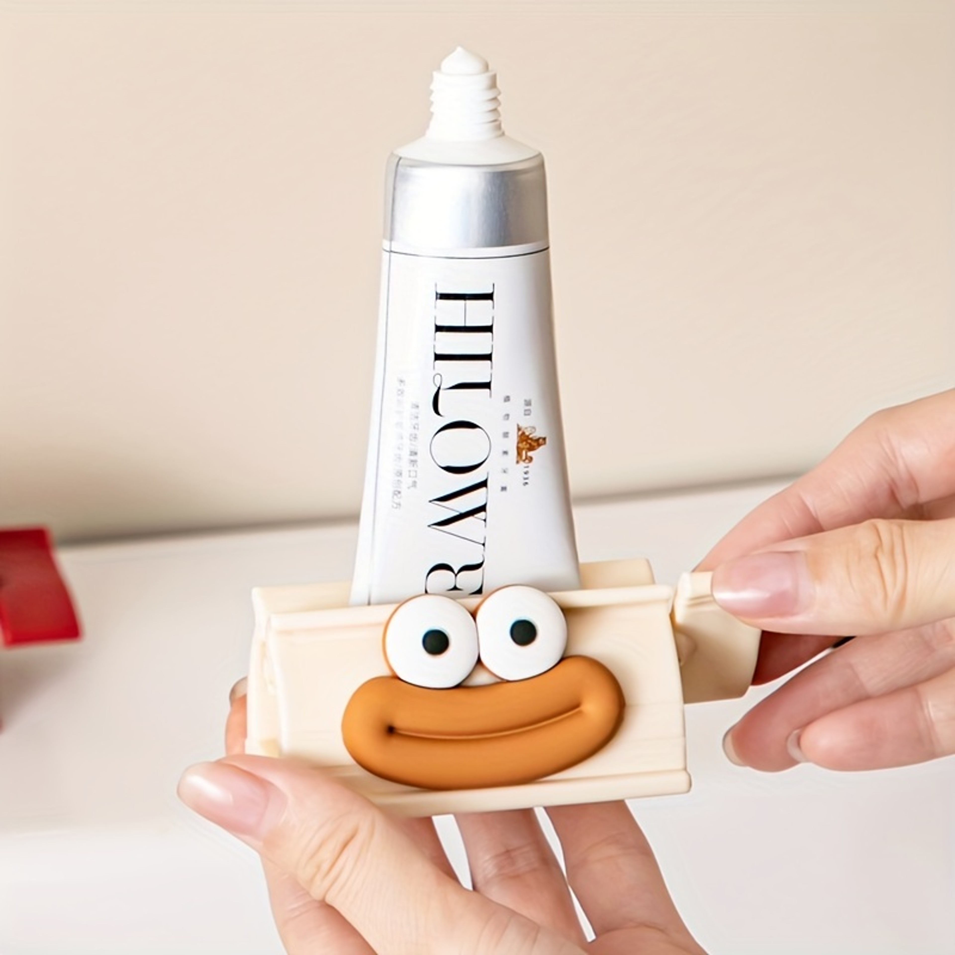 Convenient Joyful Sausage Oral Care Device, No Power Supply Needed – view 4