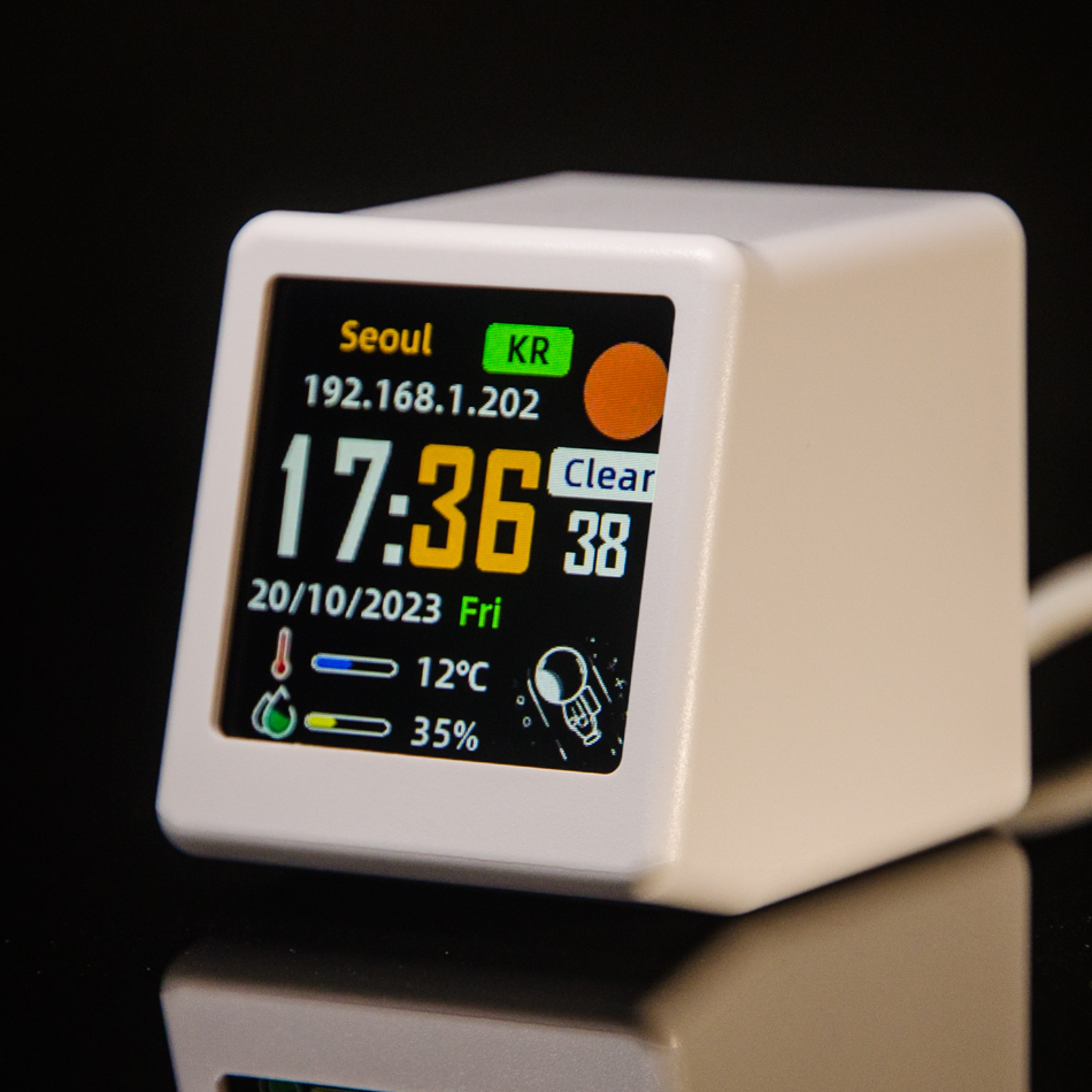 Super Cool Mini WiFi Weather Clock with IPS LCD Screen  Digital Desk Gadget for Modern Home Decor – view 7