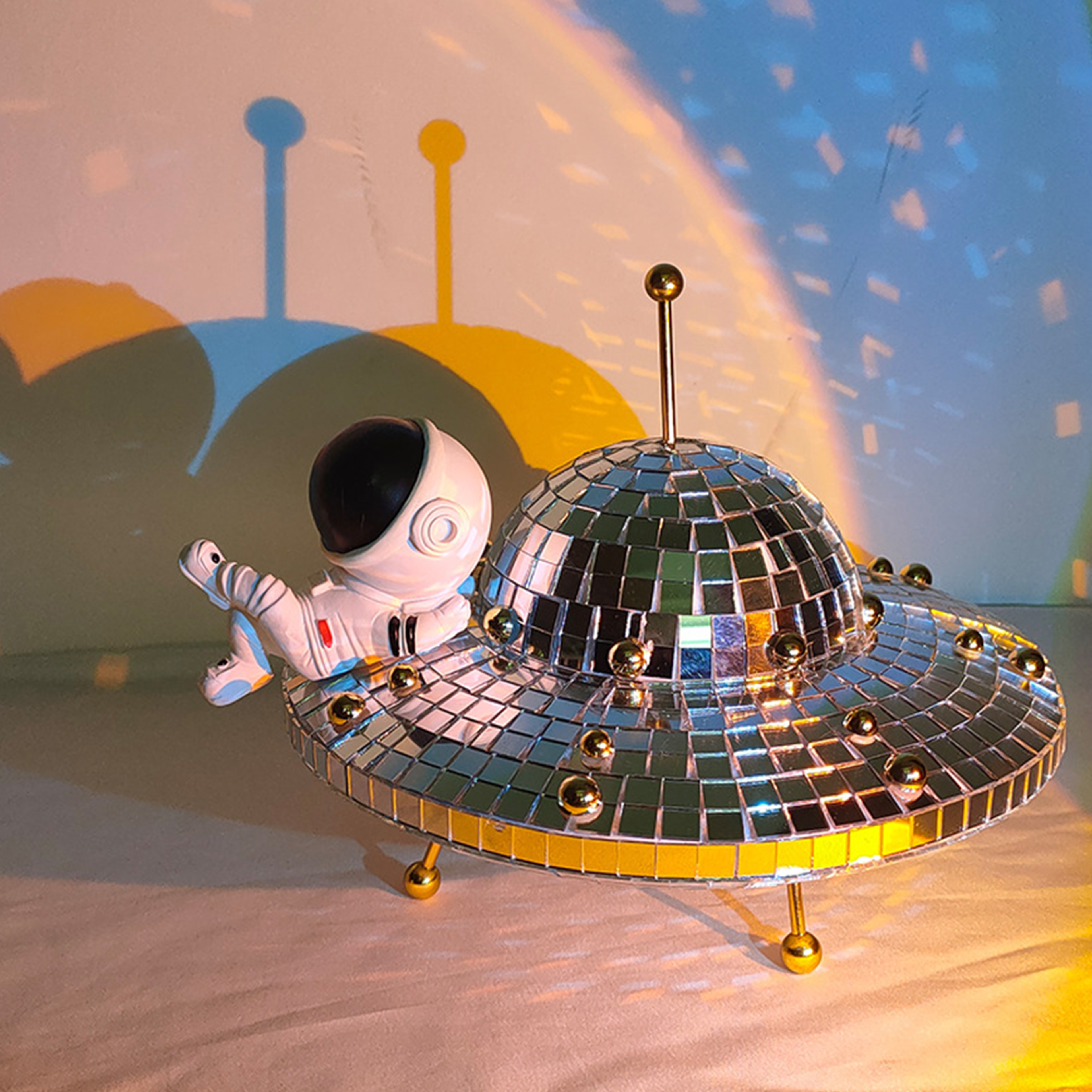 Funny Vintage World Desk Ornaments, Creative Miniature Art Crafts, Multipurpose Home Decor for Halloween – view 2