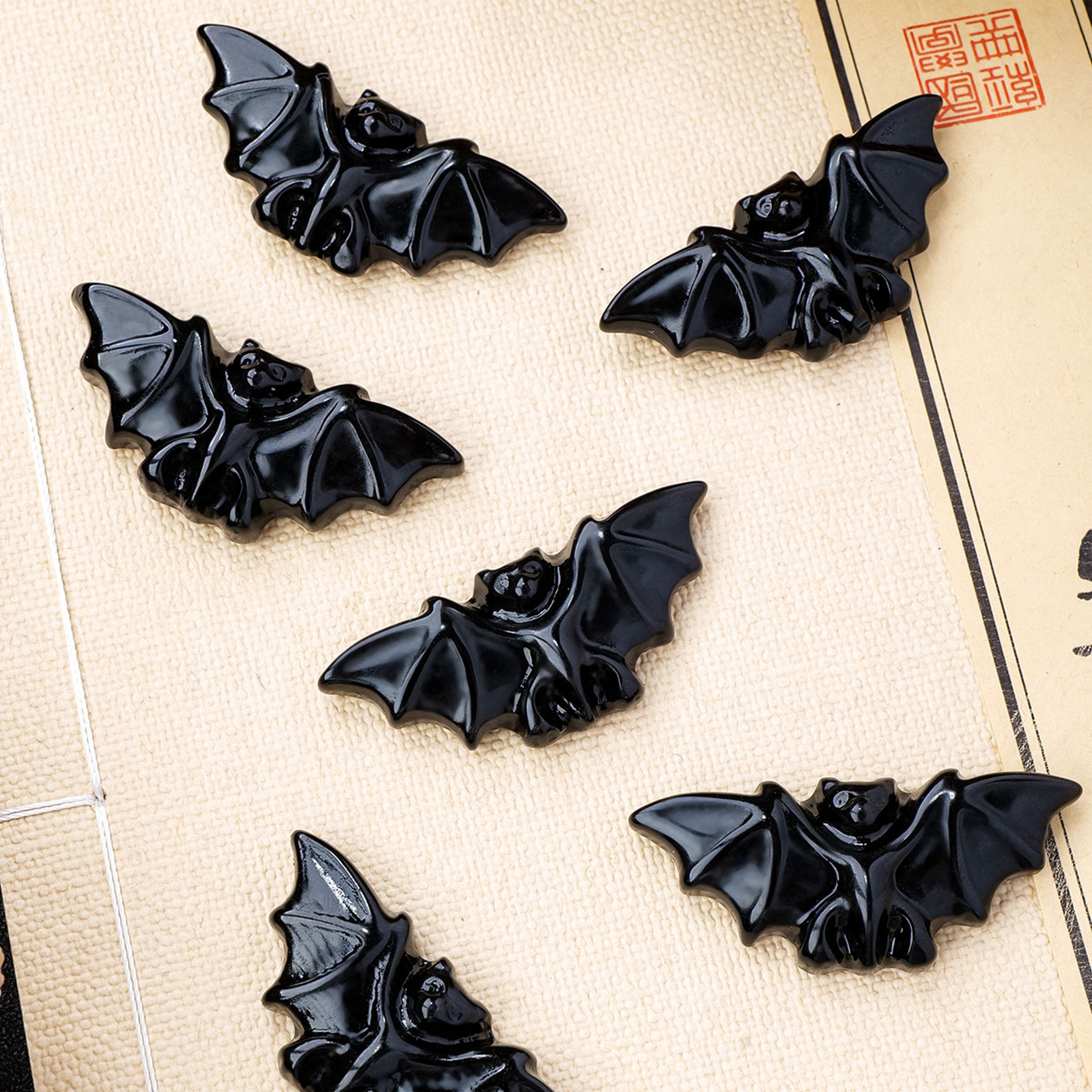 Carved Crystal Obsidian Bat Animal Figurine  Healing Energy Halloween Decoration Gift 5
