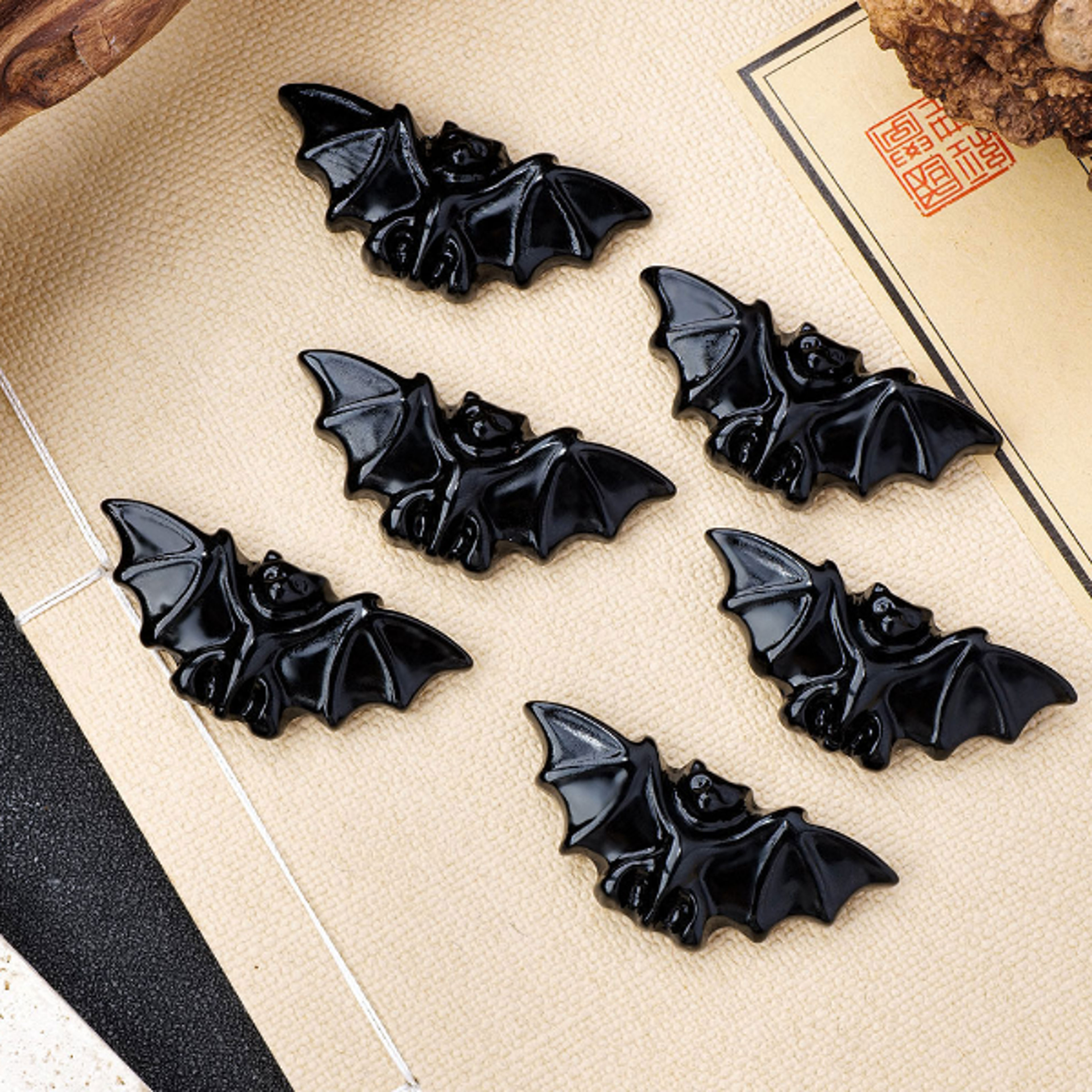 1PC Natural Crystal Obsidian Bat Animal Figurine  Healing Energy Carved Crystal Halloween Decoratio