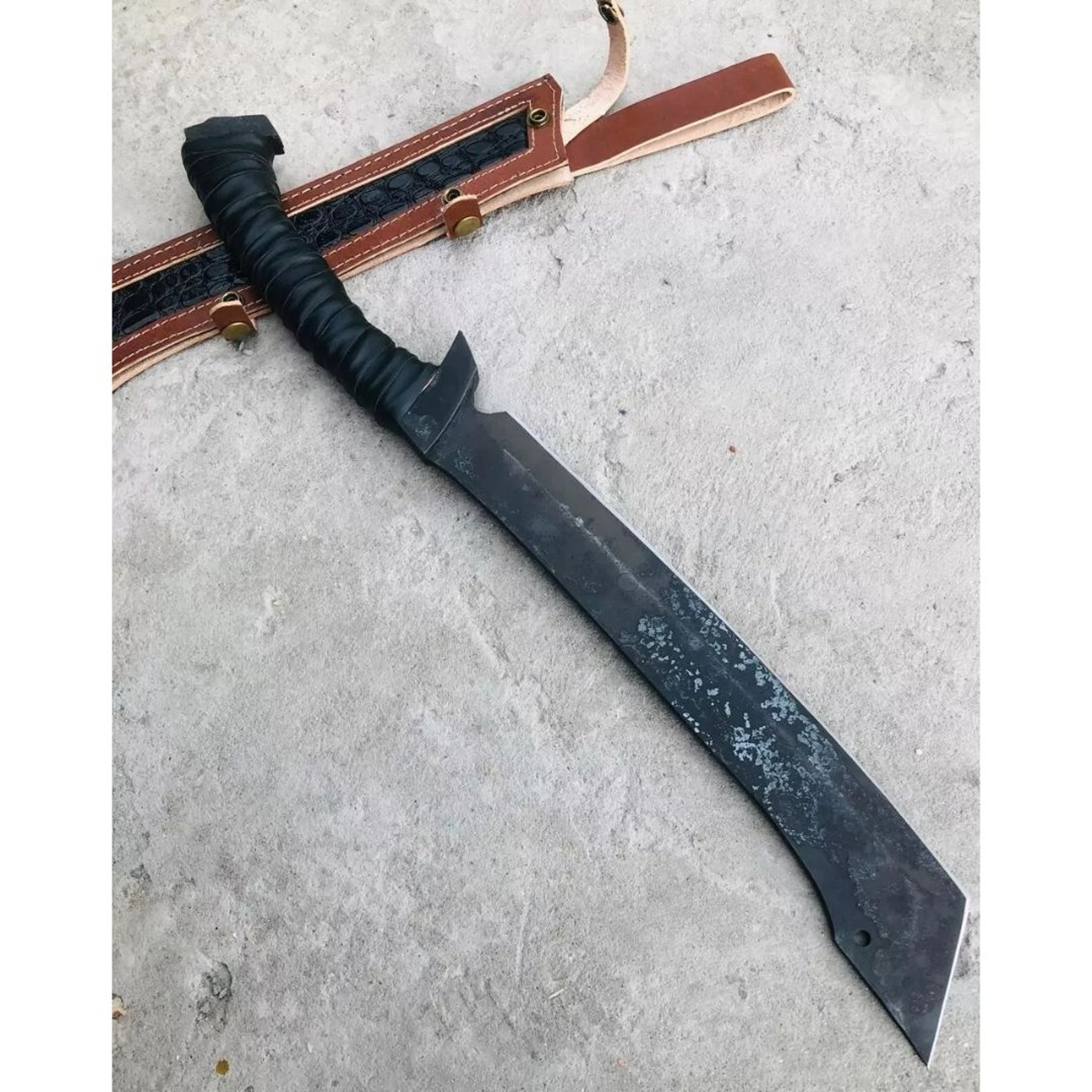 Oil Quenched Carbon Steel Full Tang Machete Knife Custom Handmade Hunting Knife Survival Outdoor Knife Camping Bowie – view 3