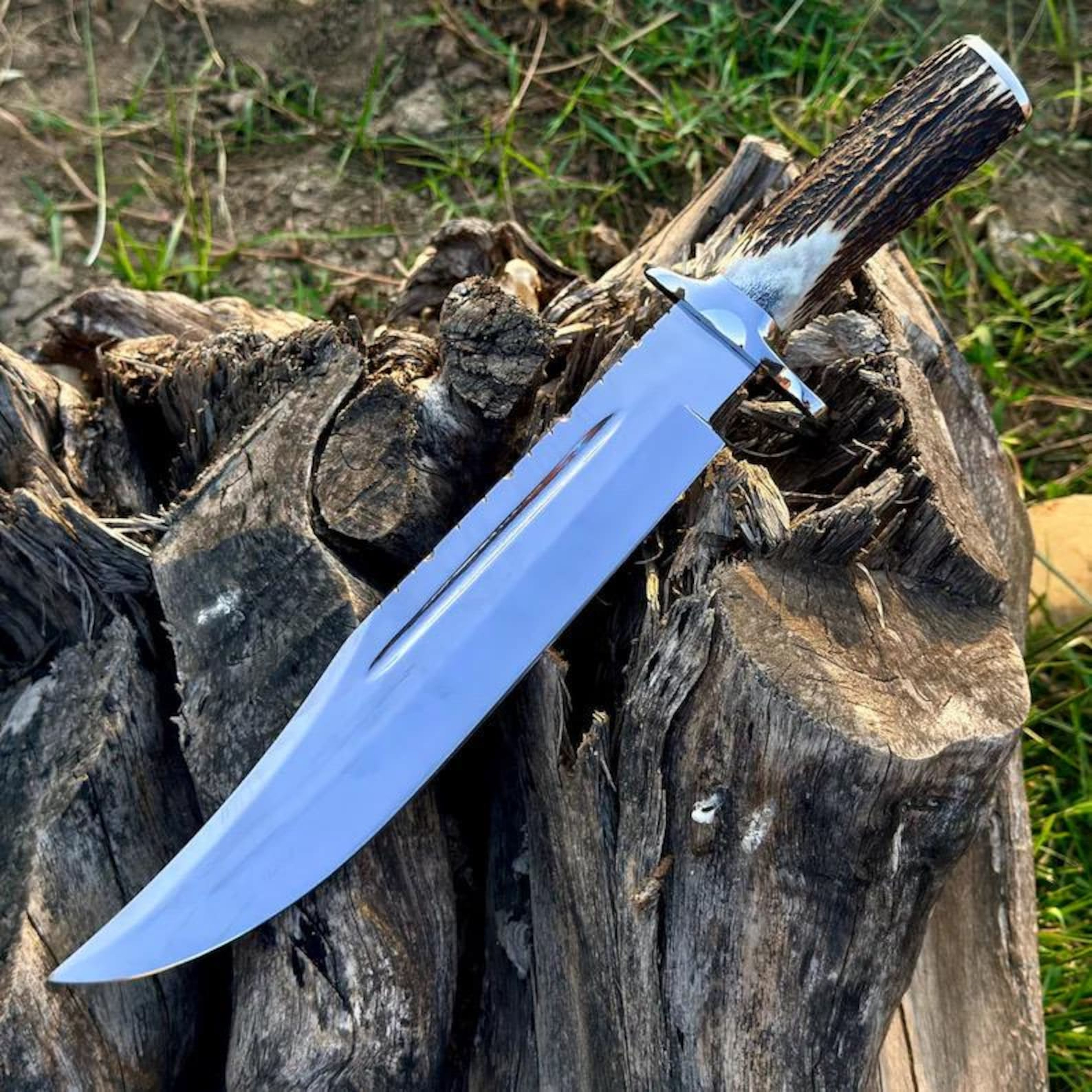Unique Handcrafted Bowie Knife With Polished Stainless Steel Blade And Natural Antler Handle  6