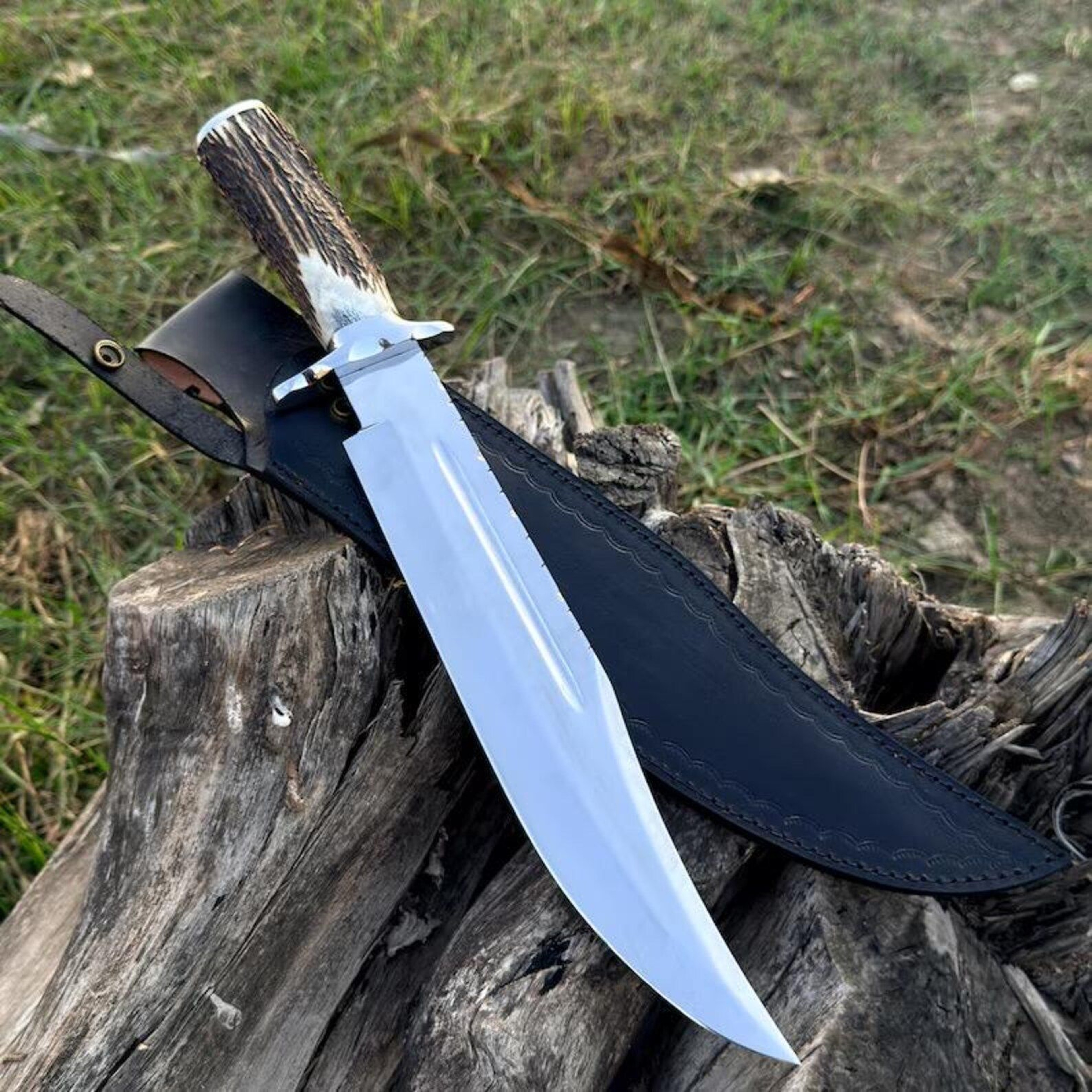 Unique Handcrafted Bowie Knife With Polished Stainless Steel Blade And Natural Antler Handle  8