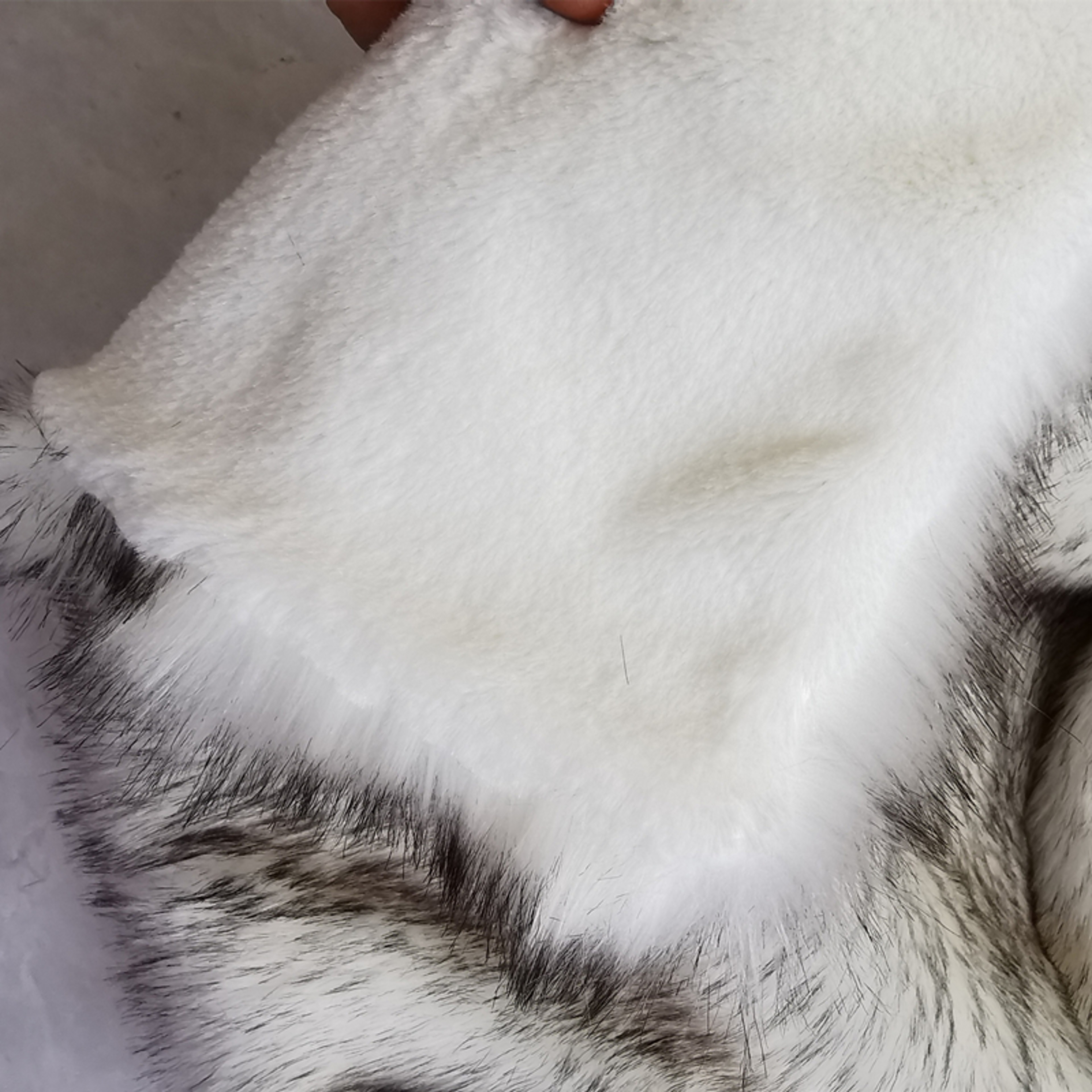 Luxury Faux Fur Blanket Soft Plush Fox Fur Throw for Sofa, Bed & Cozy Winter Comfort – view 5