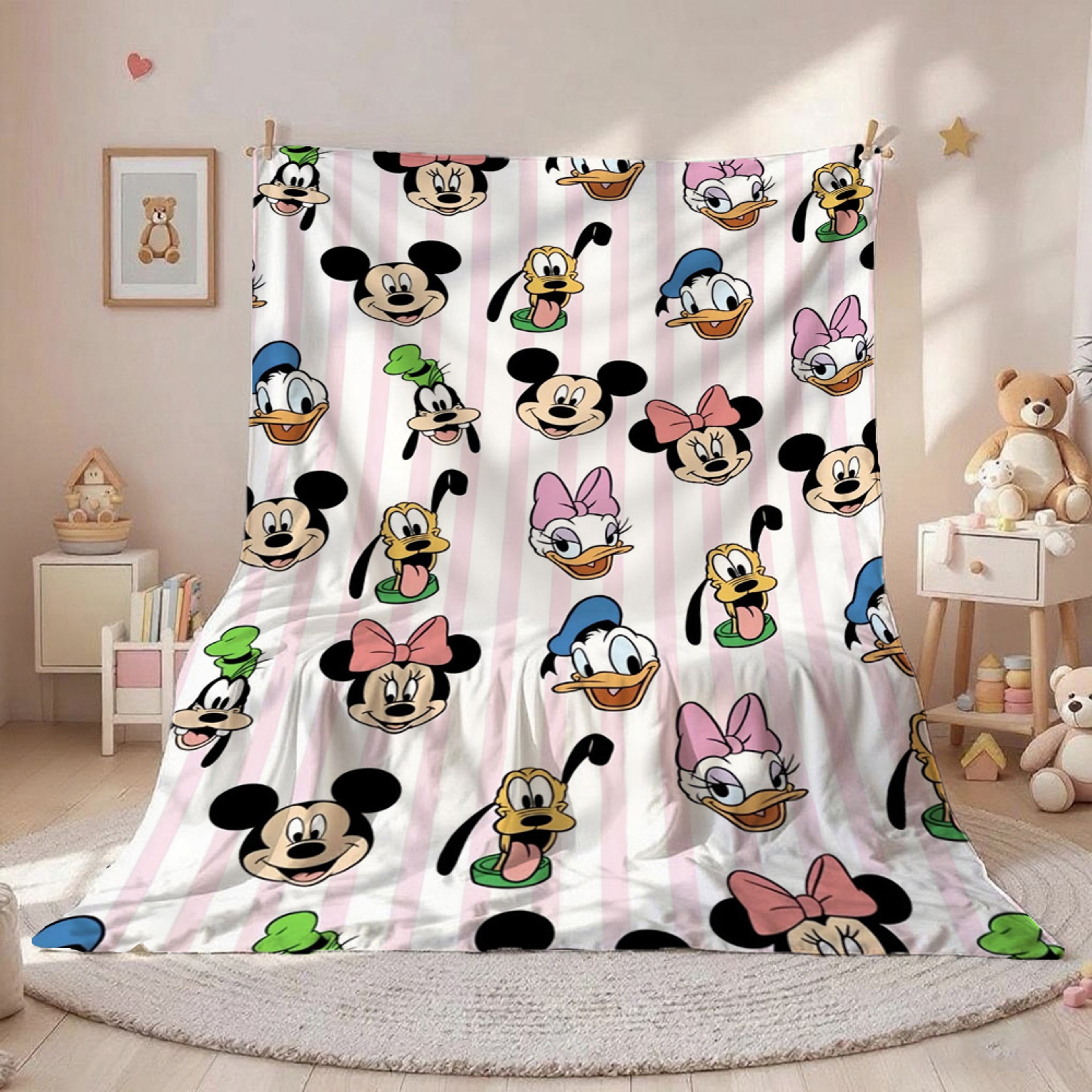 Minnie Mouse Blanket Soft Fleece Cartoon Throw Blanket for Bed, Sofa, Travel & Camping – view 1
