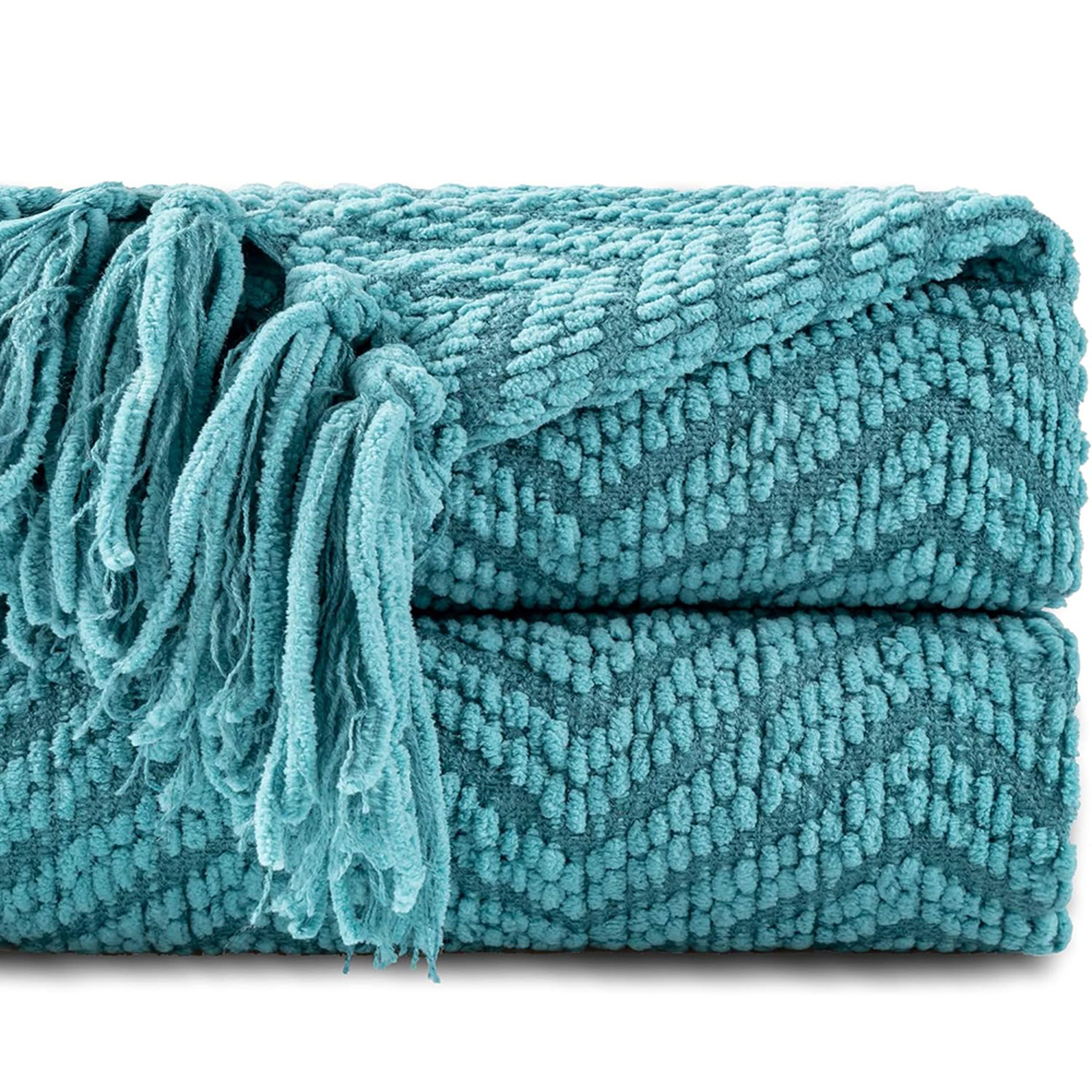 Battilo Chenille Throw Blanket Soft Thick Knitted Throw Blanket For Couch Sofa  Bed Decor 1