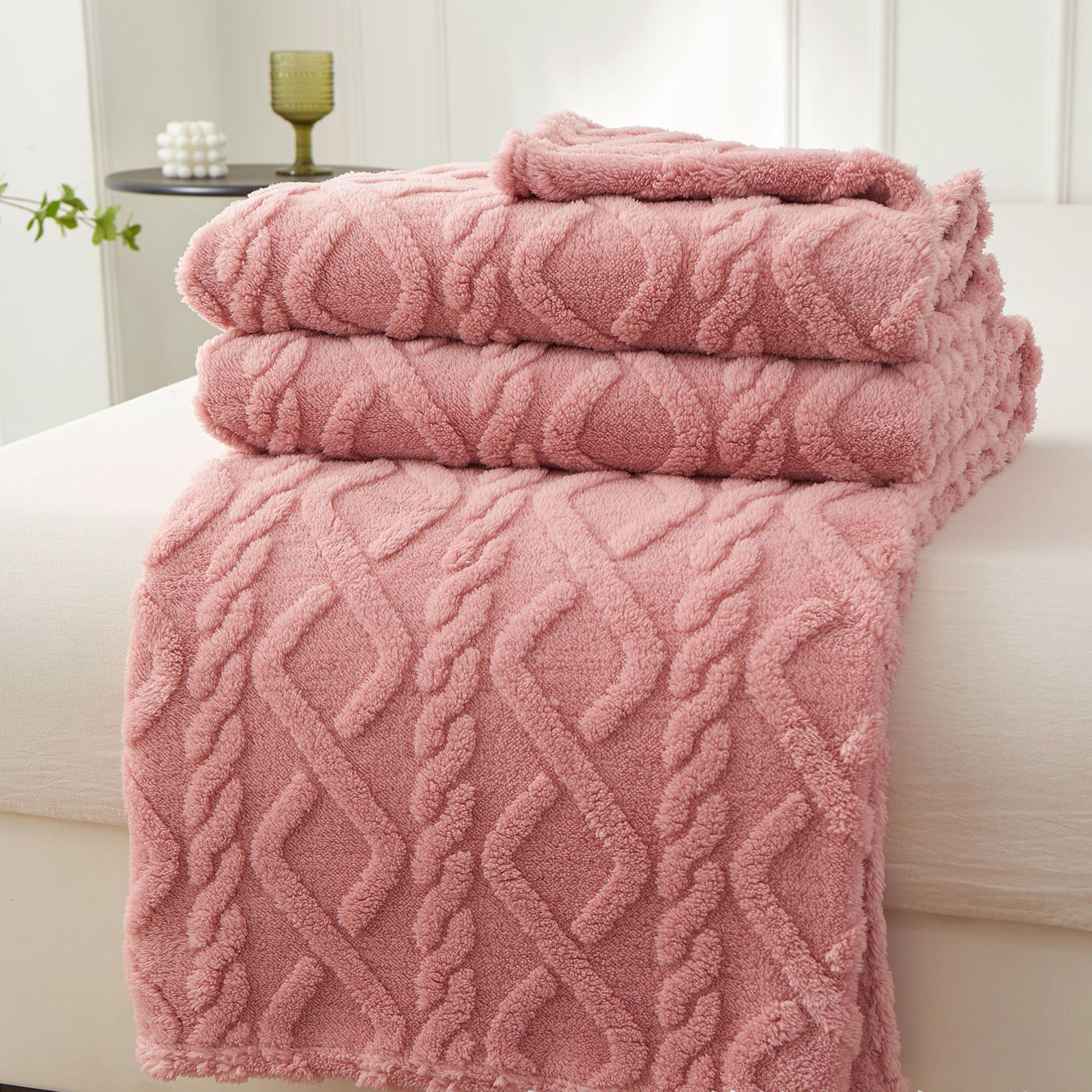 Ultra Soft Sherpa Blanket Thick Fleece Throw Blanket For Sofa Bed Travel  Kids 4