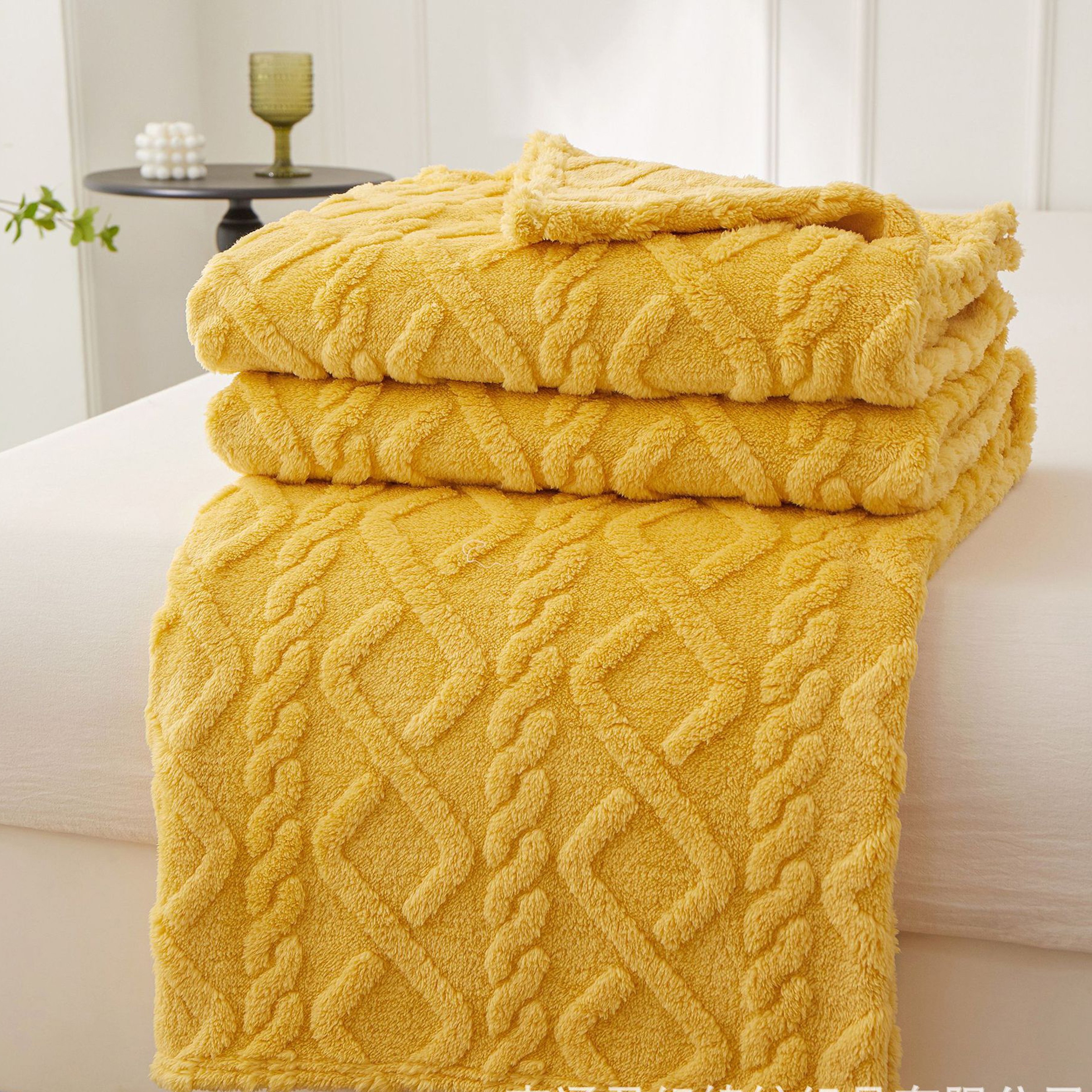Ultra Soft Sherpa Blanket Thick Fleece Throw Blanket For Sofa Bed Travel  Kids 2