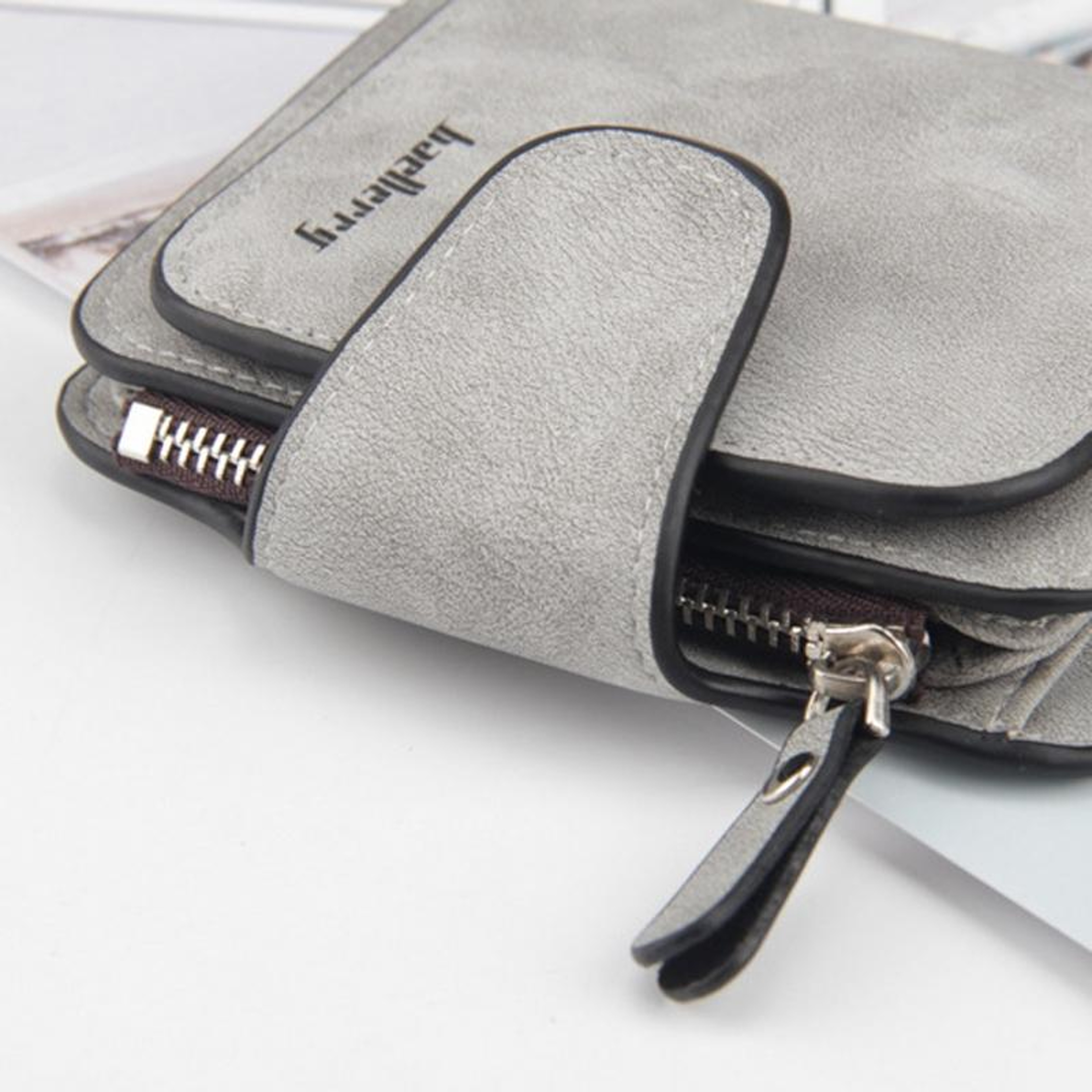 Small PU Leather Coin Purse for Women with Zipper and Buckle Closure – view 12