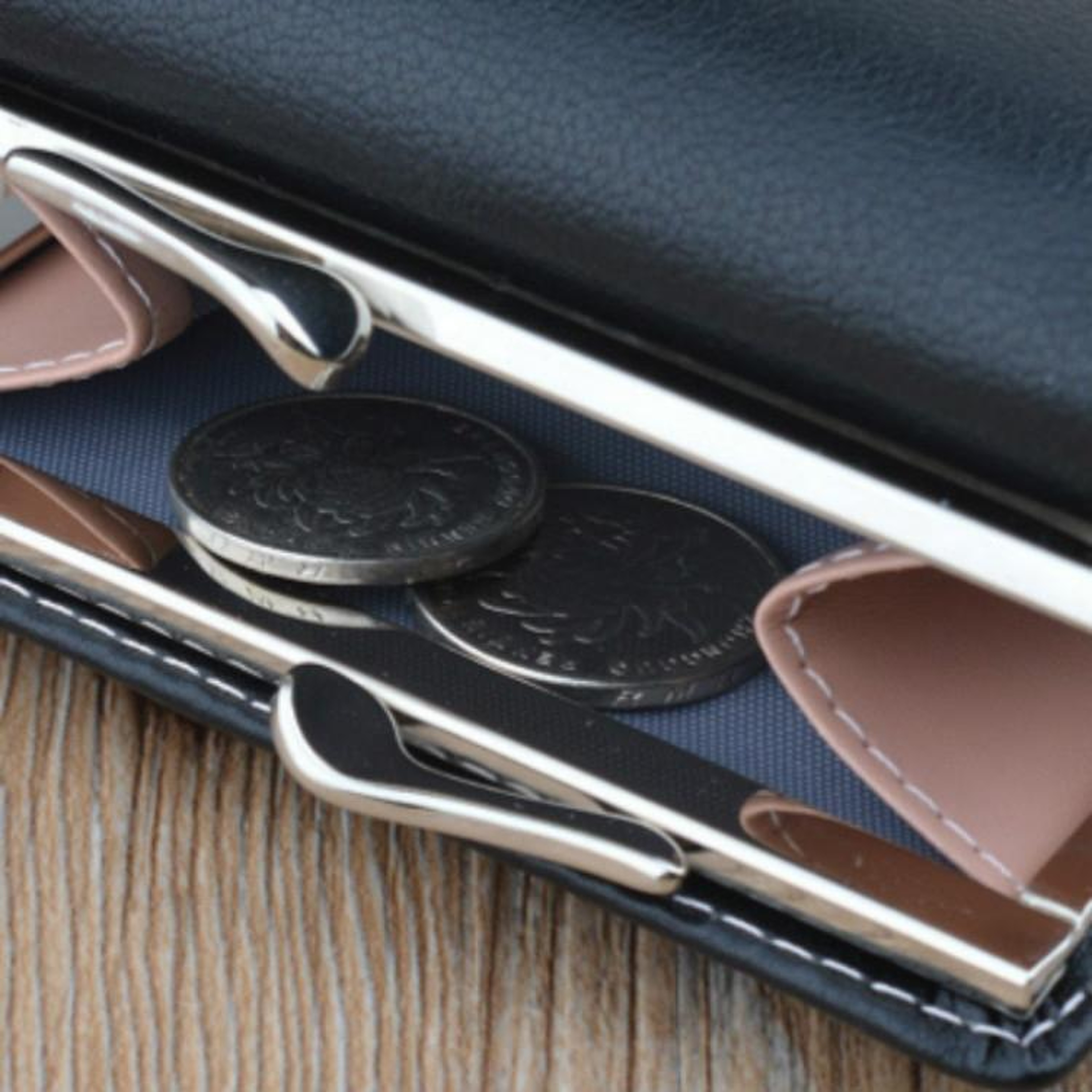 Womens Mini Vintage Floral Trifold Wallet with Coin Purse and Card Slots – view 14