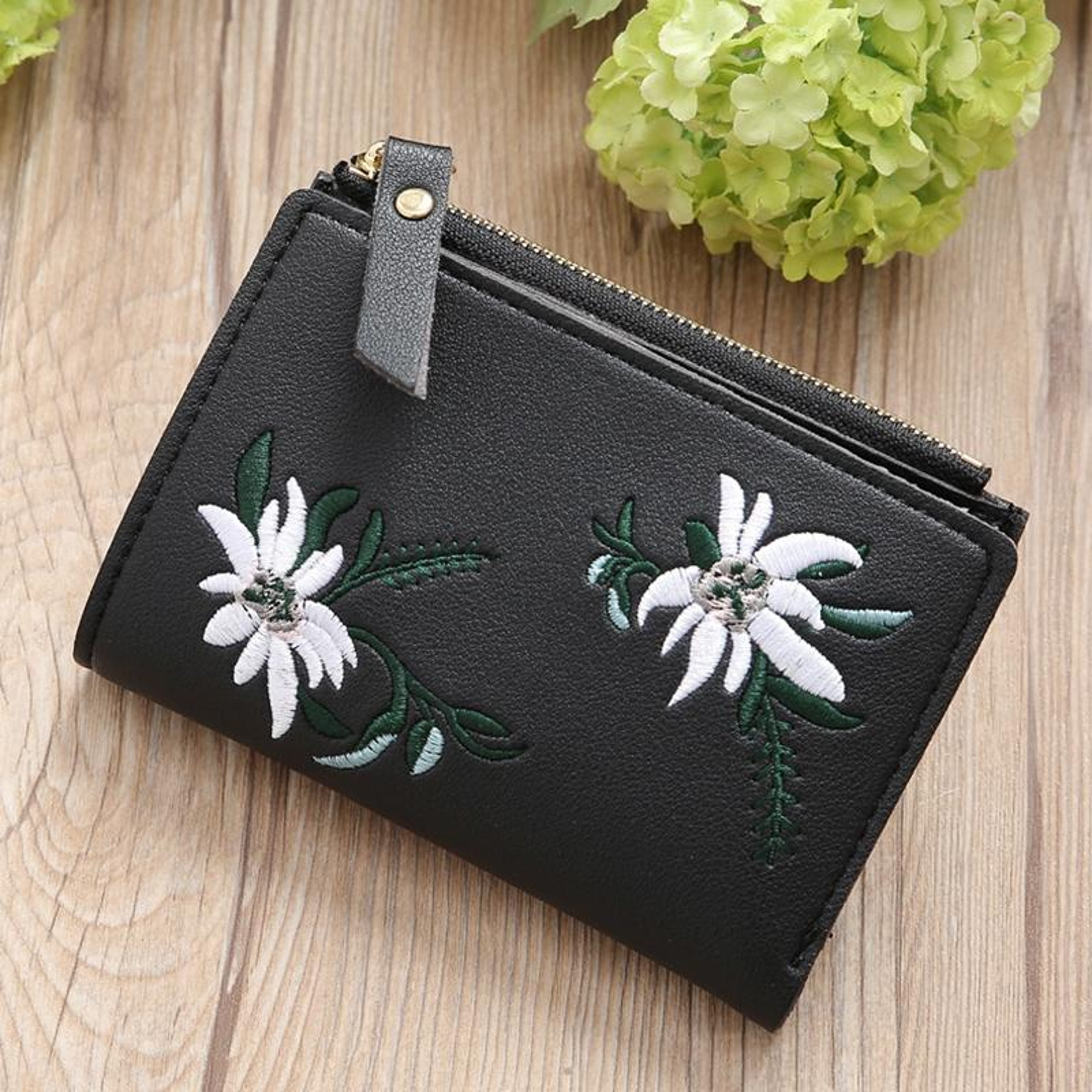 Womens Floral Embroidered PU Leather Short Wallet with Zipper and Card Holder – view 4