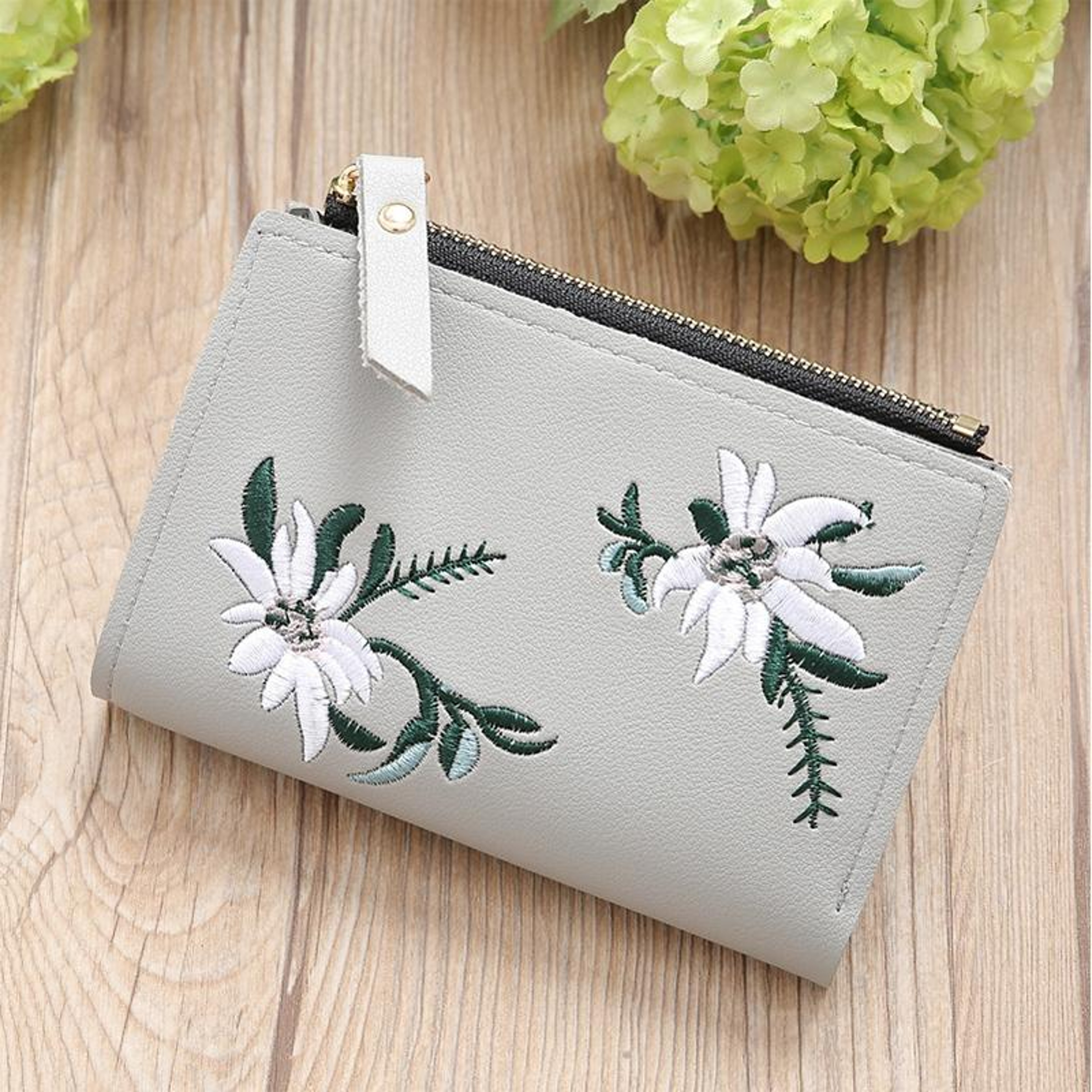 Womens Floral Embroidered PU Leather Short Wallet with Zipper and Card Holder – view 8