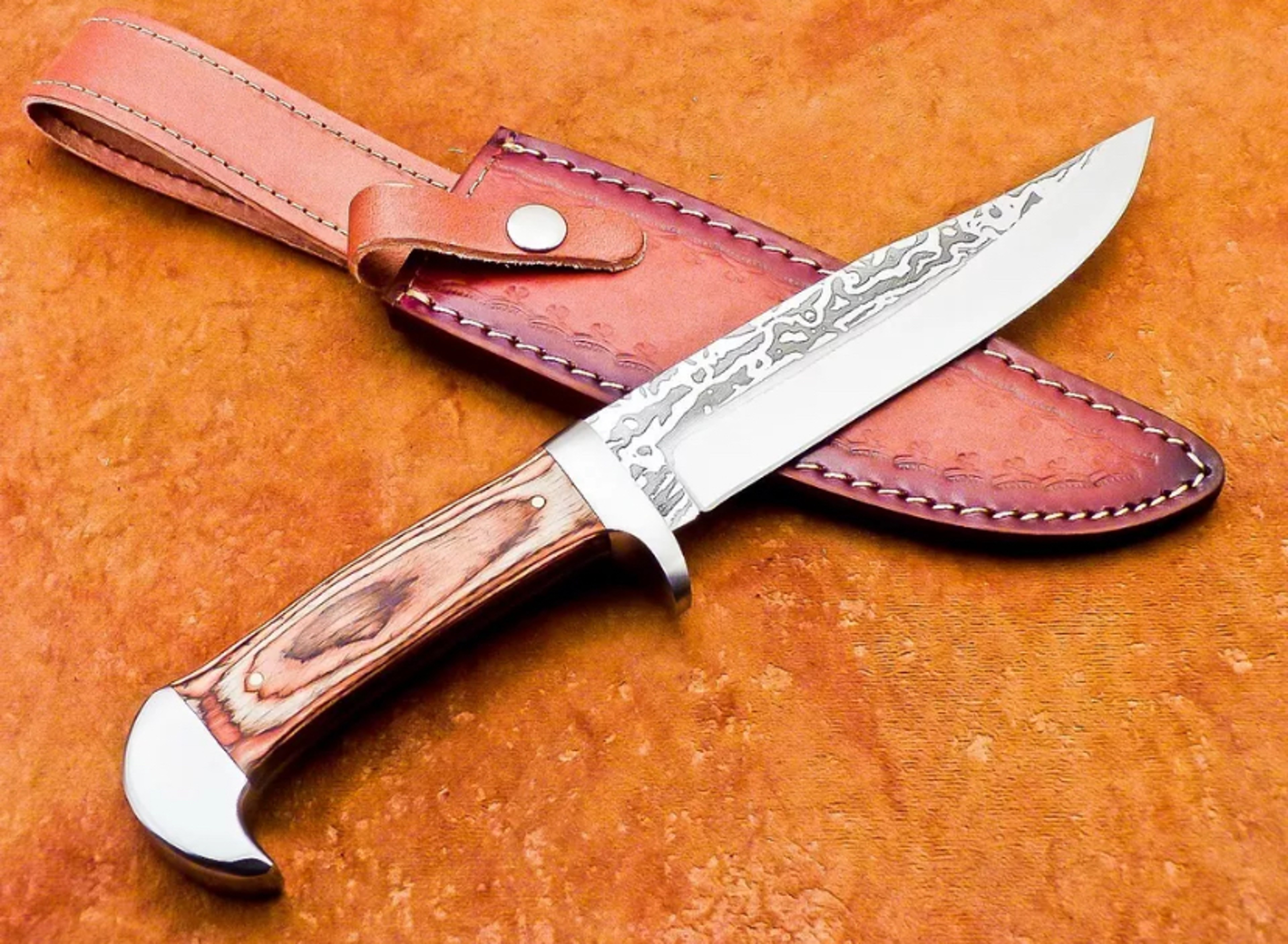 UNIQUE CUSTOM HANDMADE D2 STEEL BLADE BOWIE HUNTING KNIFE - HARD WOOD WITH LEATHER SHEATH – view 3