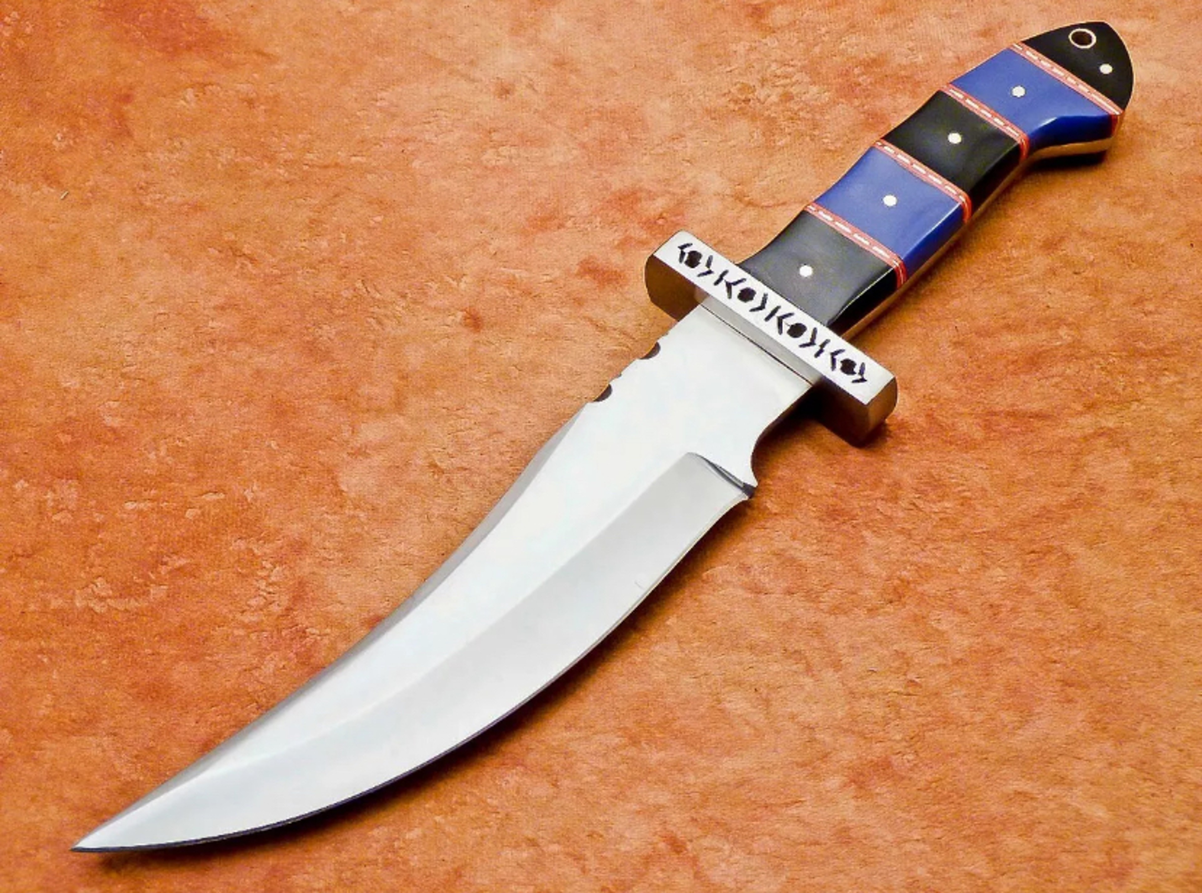 UNIQUE CUSTOM HAND FORGED D2 STEEL BLADE BOWIE HUNTING KNIFE, CAMEL BONE, WITH LEATHER SHEATH – view 3