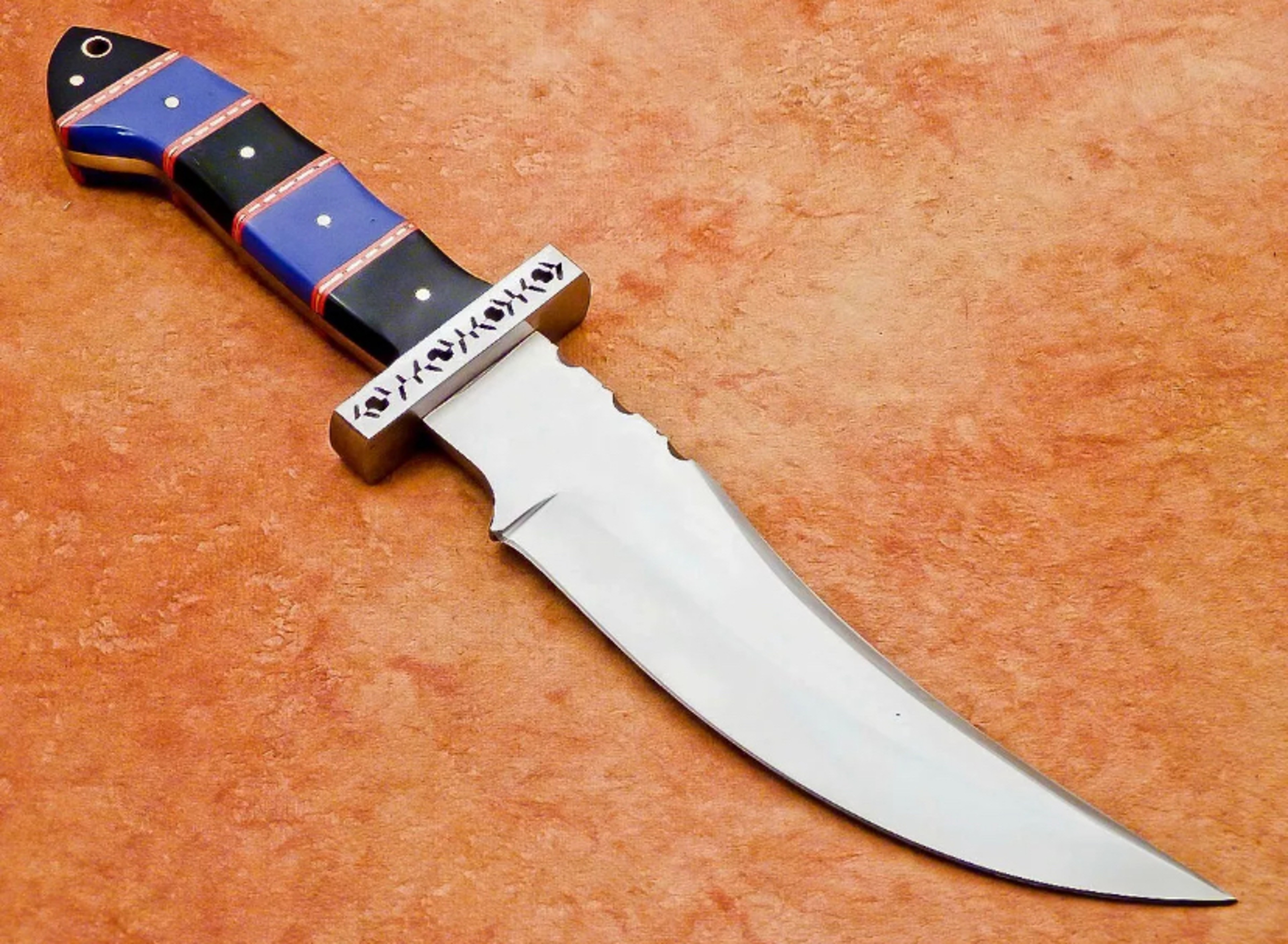 UNIQUE CUSTOM HAND FORGED D2 STEEL BLADE BOWIE HUNTING KNIFE, CAMEL BONE, WITH LEATHER SHEATH – view 2