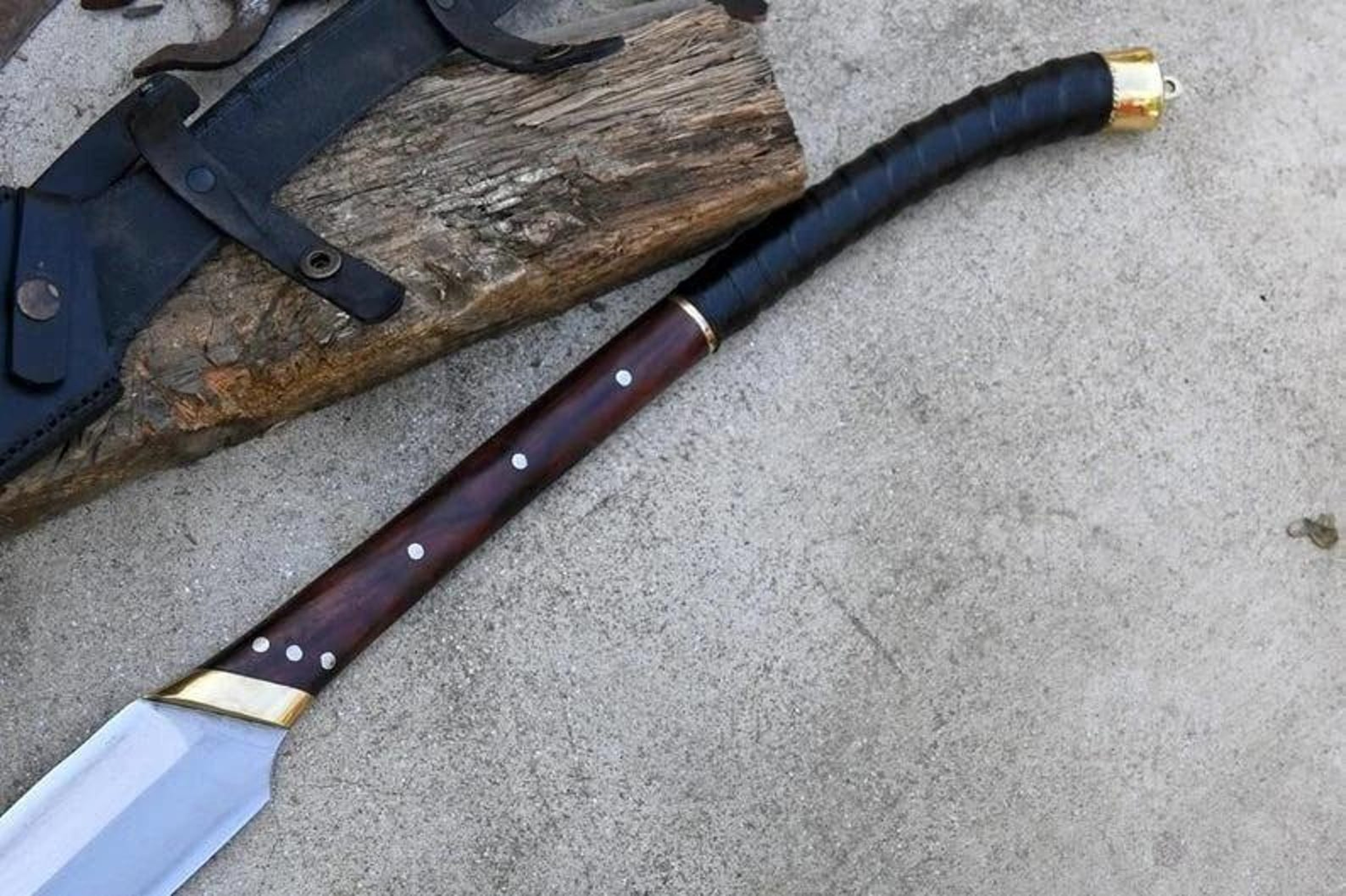 Handcrafted High Carbon Steel Hunting Spear With Rosewood Shaft LeatherWrapped Grip  Sheath For Col 2