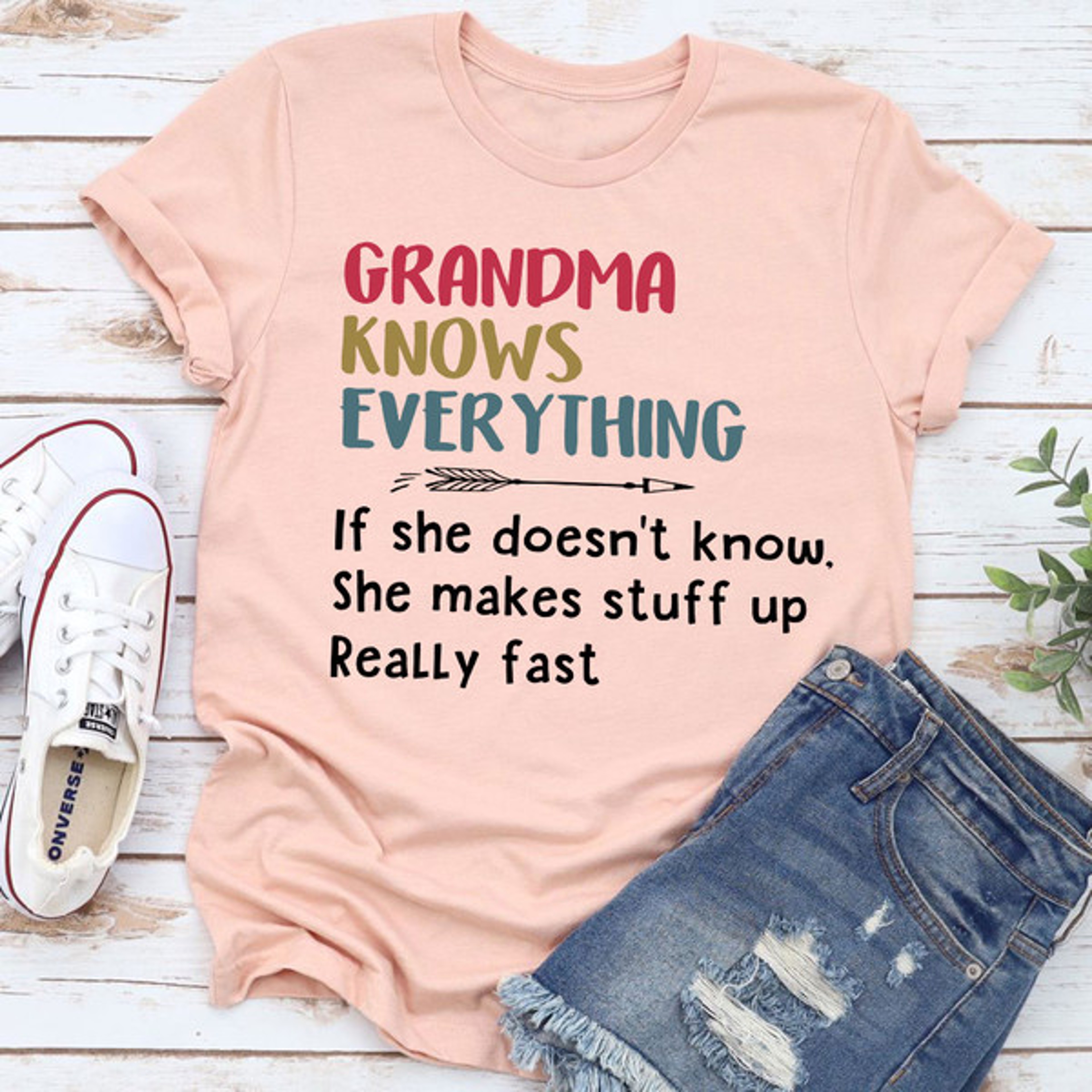 Grandma Knows Everything T-Shirt – view 1