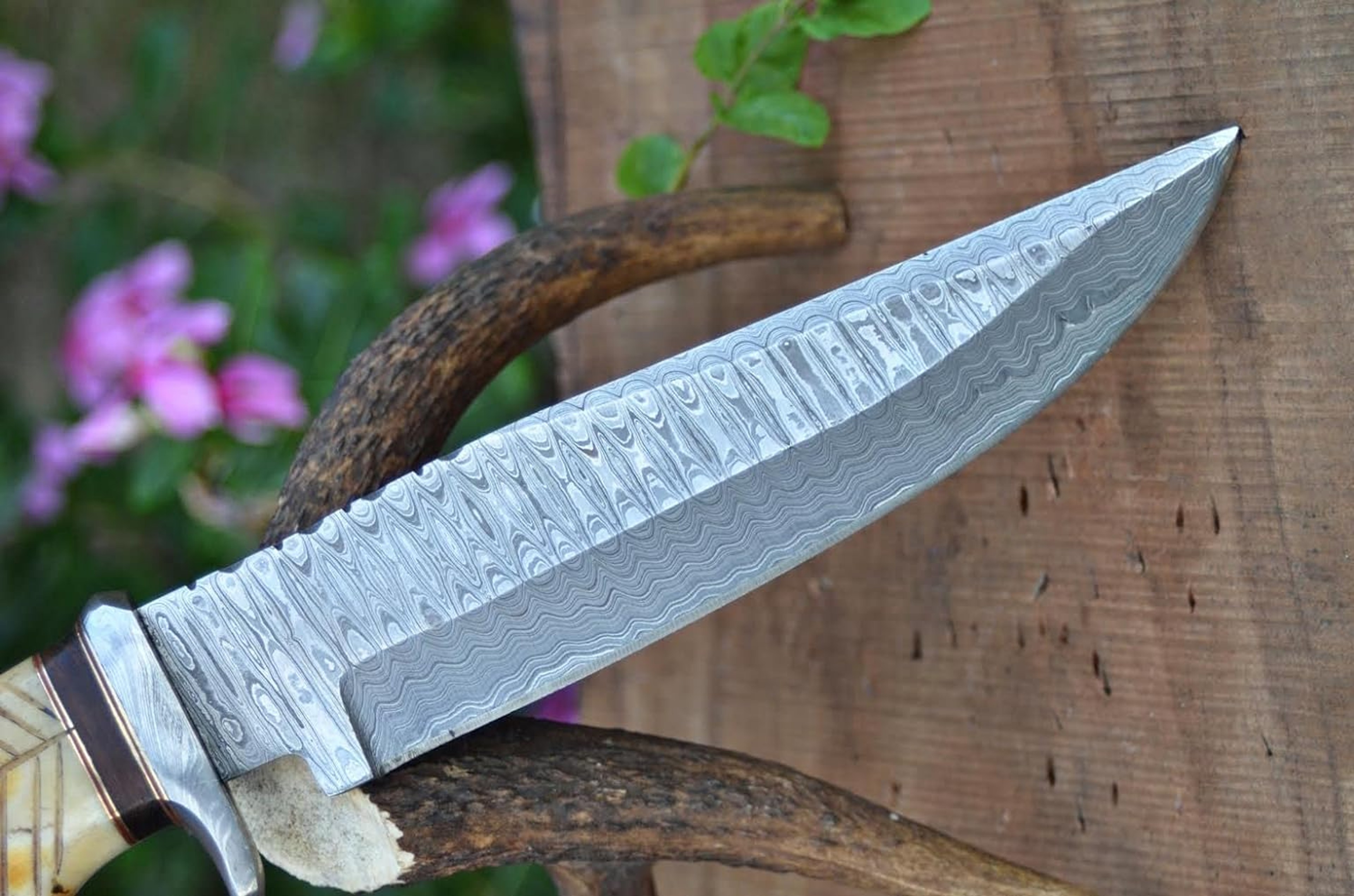 Handmade Damascus Steel 13" Inches Damascus Steel Hunting Knife - Camel Bone & Rose wood Handle With Damascus – view 4