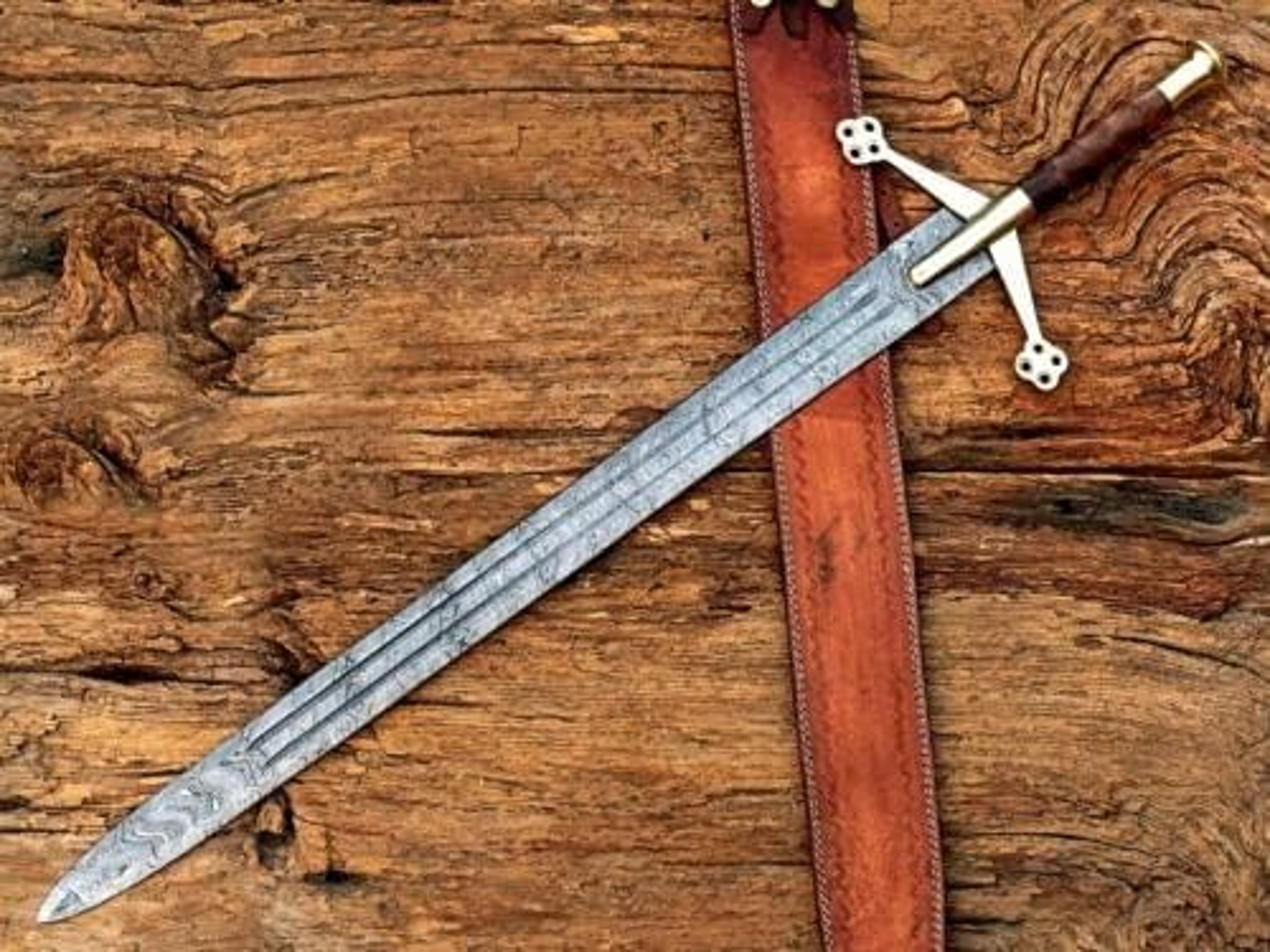 Handmade Damascus Steel Long Scottish Claymore Viking Hiking Sword with Cow Leather Sheath – view 1
