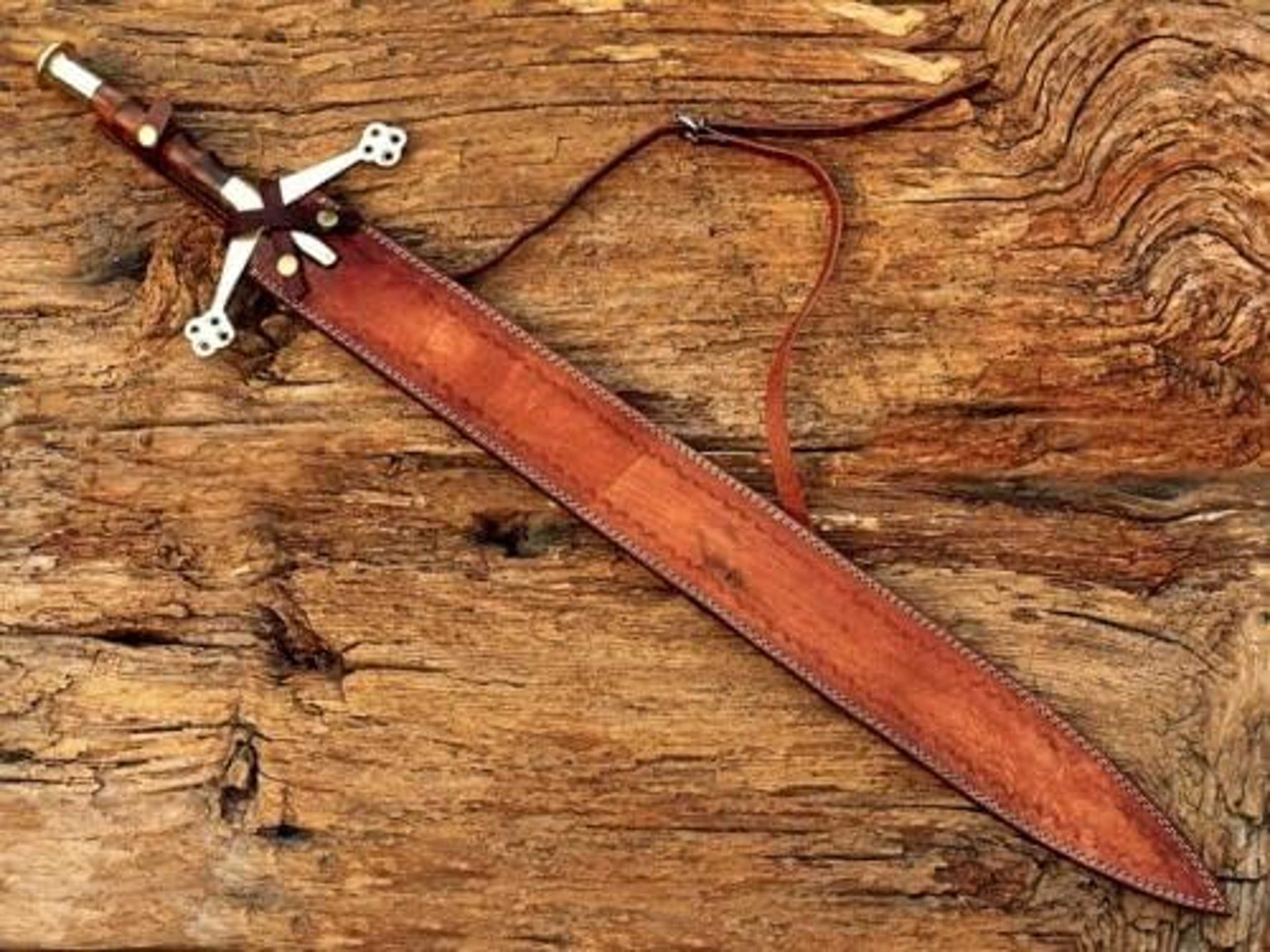 Handmade Damascus Steel Long Scottish Claymore Viking Hiking Sword with Cow Leather Sheath – view 4