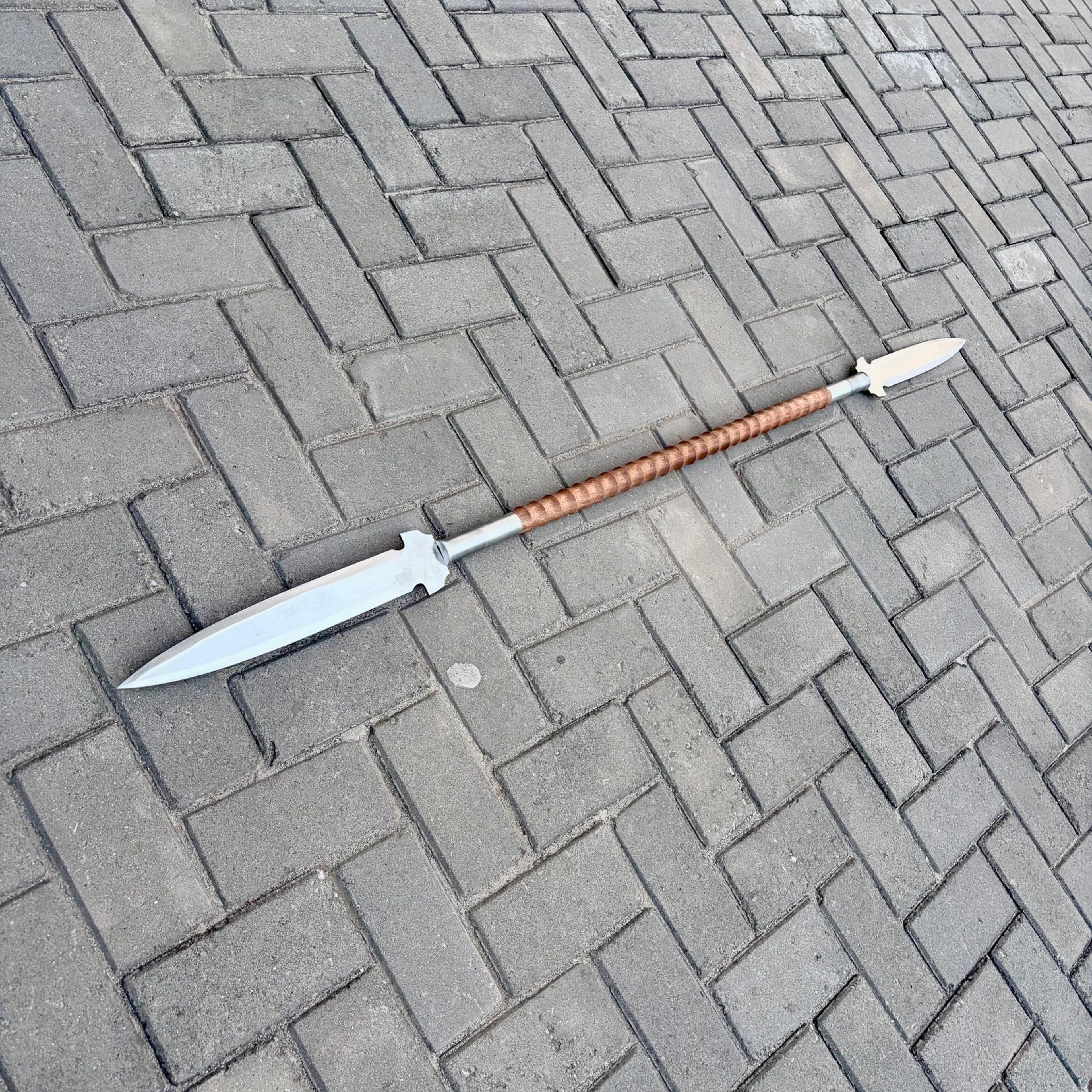 Authentic JapaneseStyle Naginata Double Blade Polearm Collectible For Cosplay And Fantasy Enth 2
