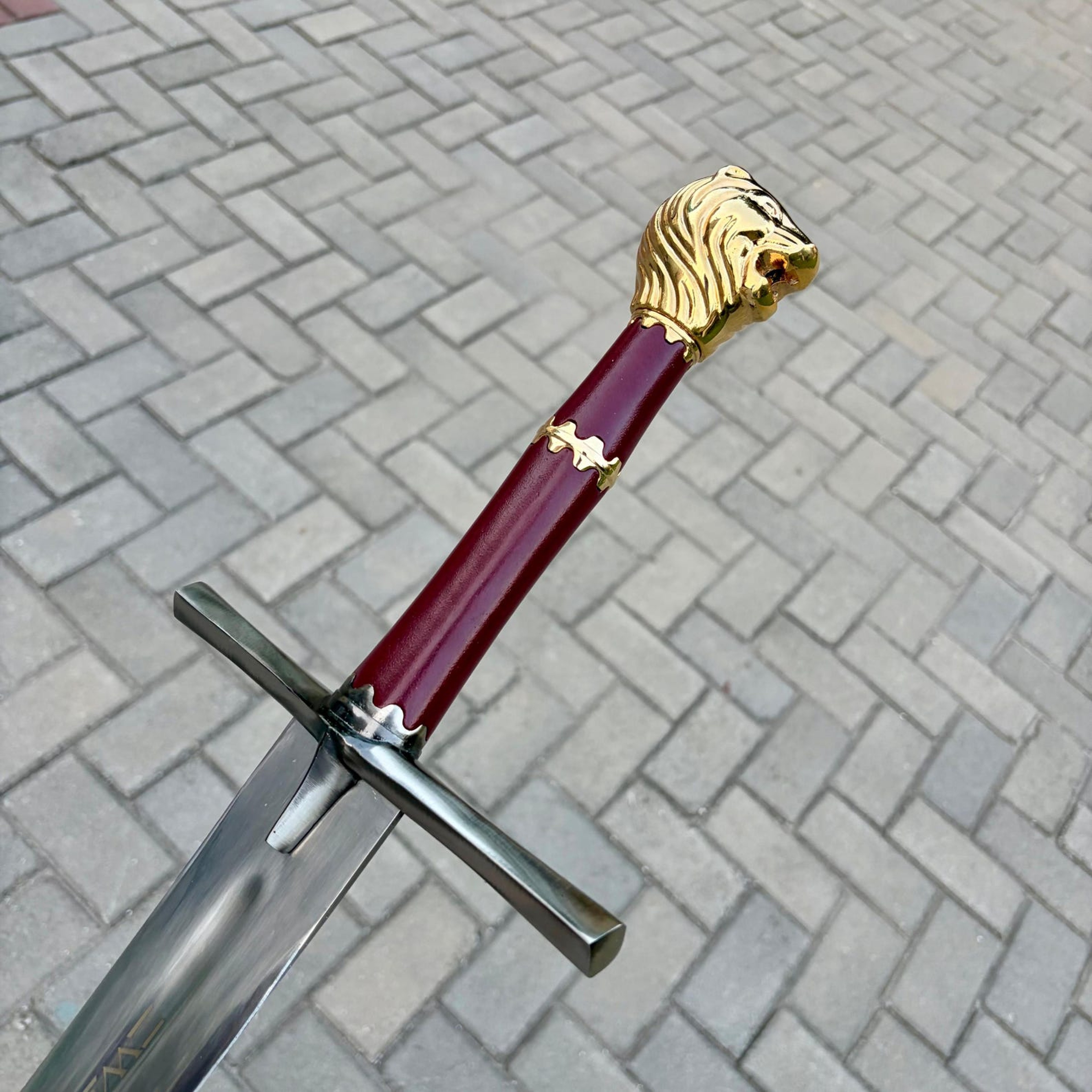 Handcrafted Chronicles Of Narnia Rhindon Sword Replica  Prince Peters Iconic Blade 2