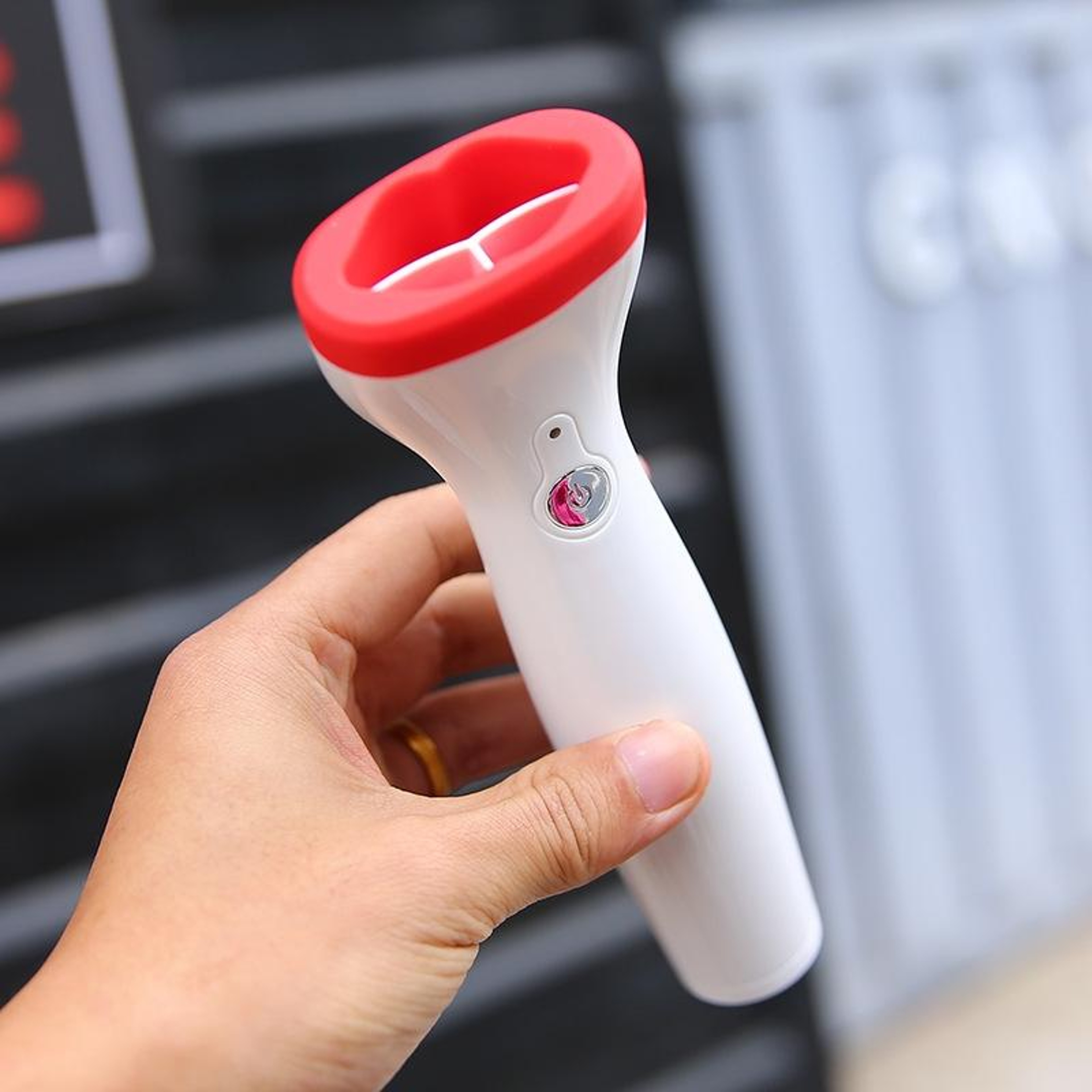 Electric Silicone Lip Plumper Device for Fuller Looking Lips – view 5