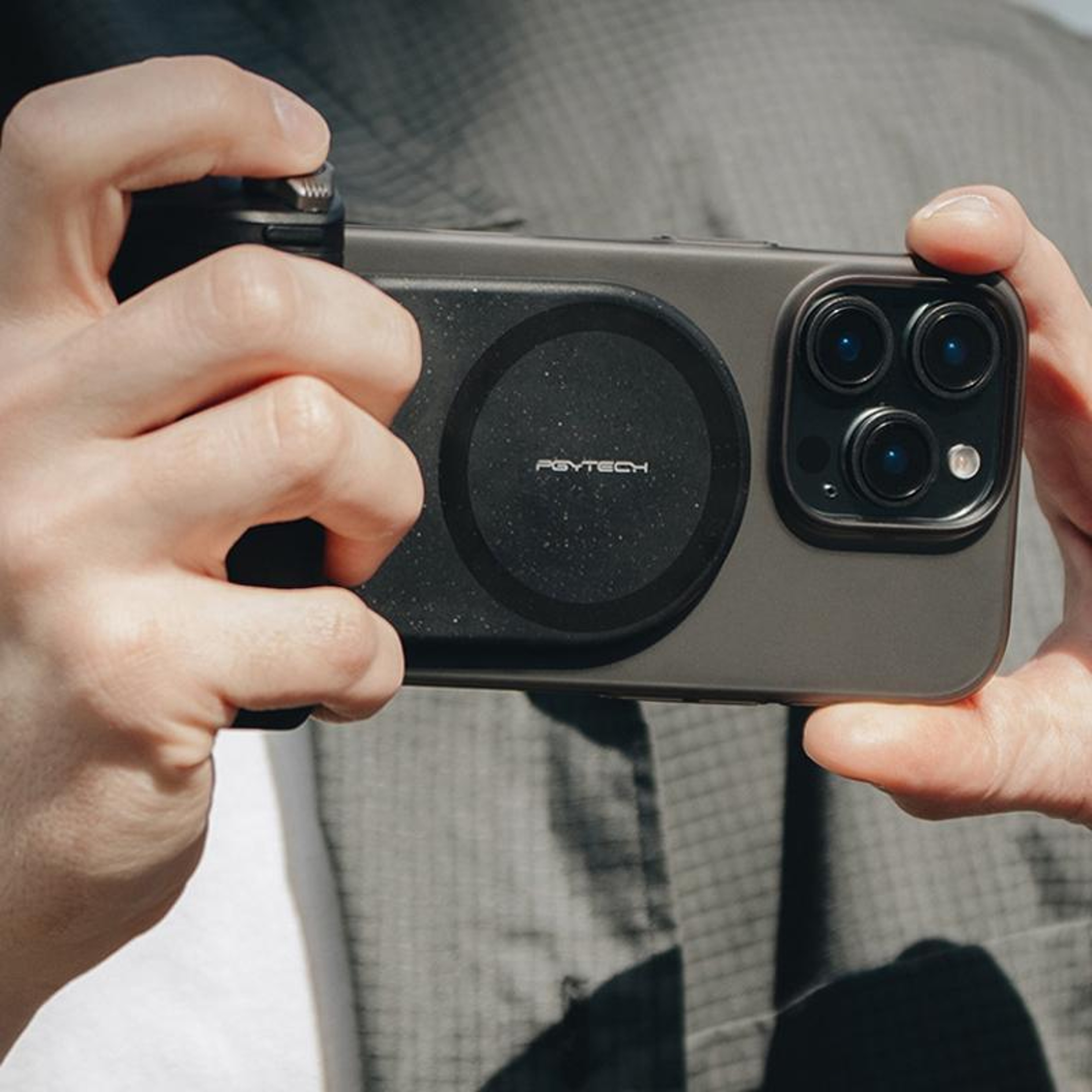 Magnetic Phone Camera Grip with Bluetooth Remote & Wireless Charging – view 2