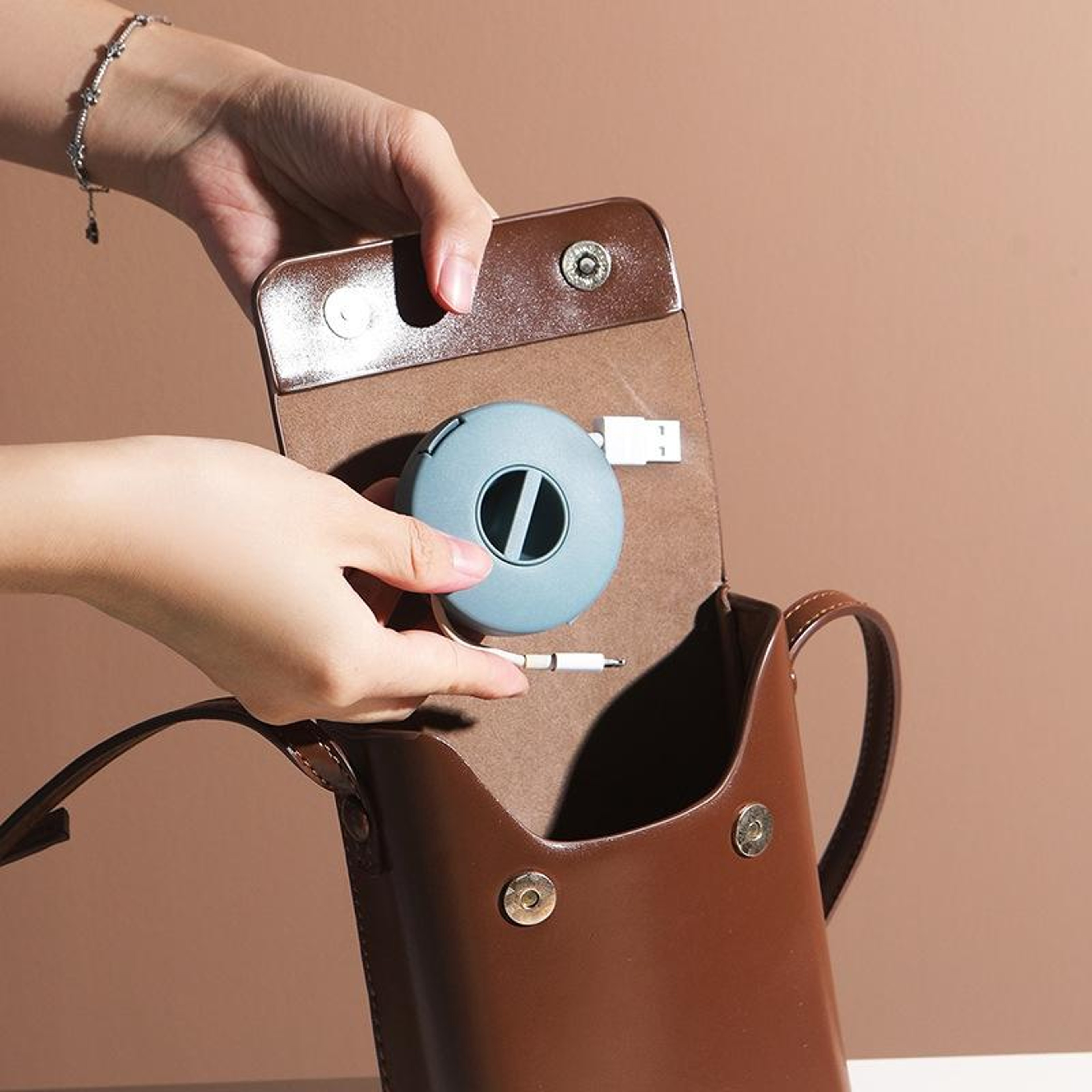 Portable Cable Organizer Case Round Earphone Storage Box for Cables Chargers and Small Accessories – view 9
