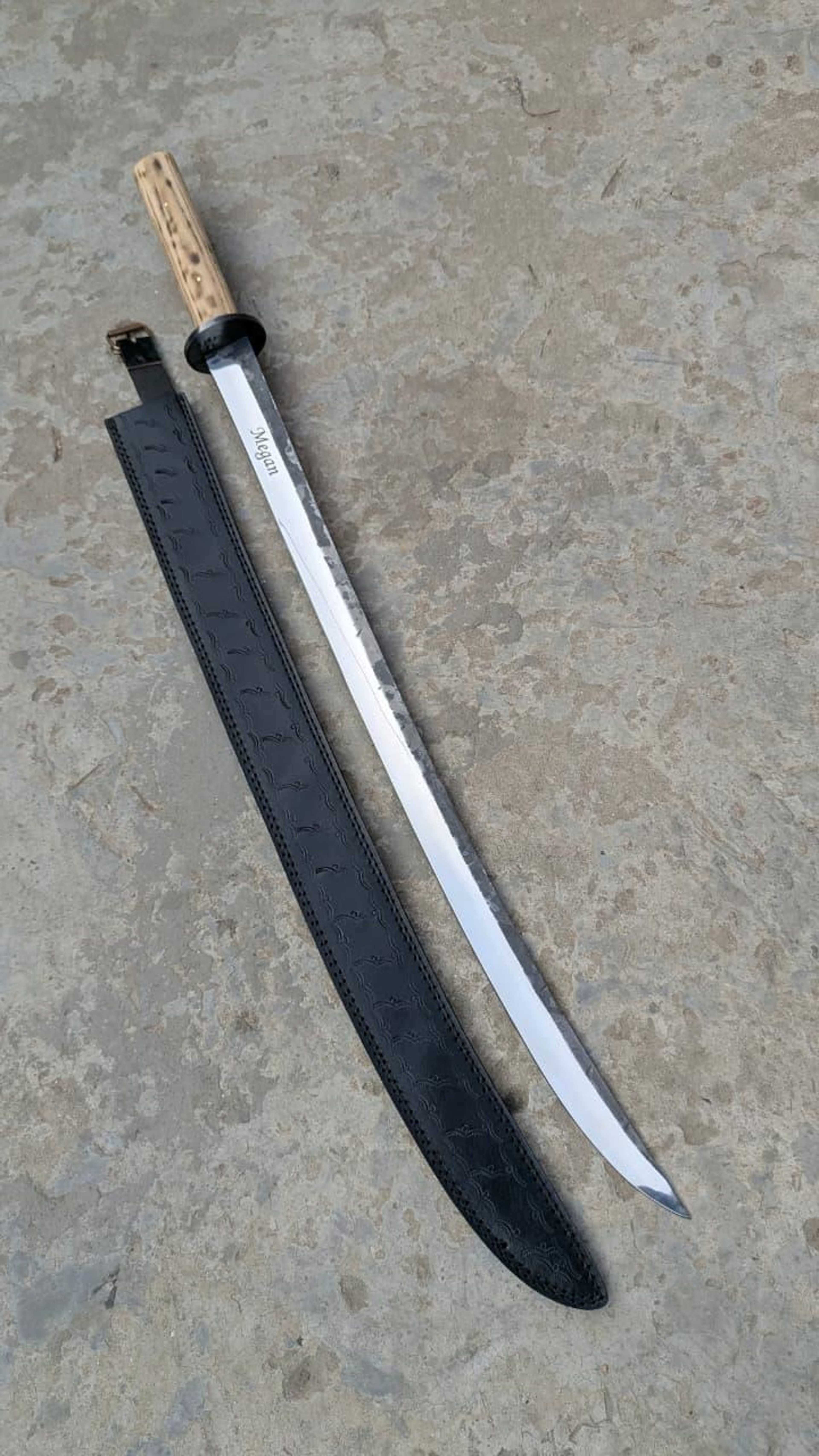 Ronin Katana Sword 16th Century Inspired TwoHanded Saber With 1075 High Carbon Steel Blade Fu 4