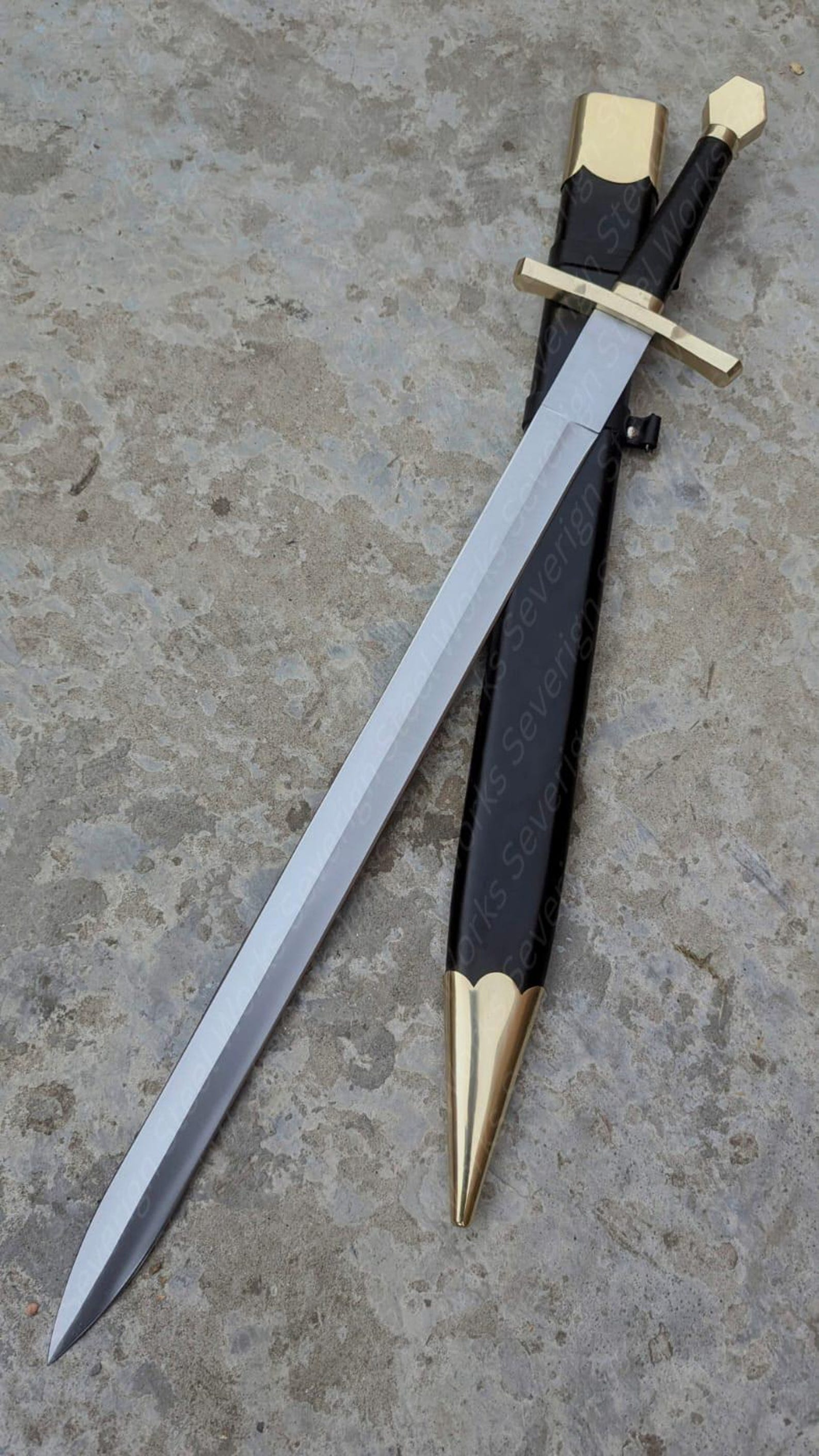 35 High Carbon Steel Hanwei Agincourt Medieval Collectible Historic Replica With Brass Accents 3